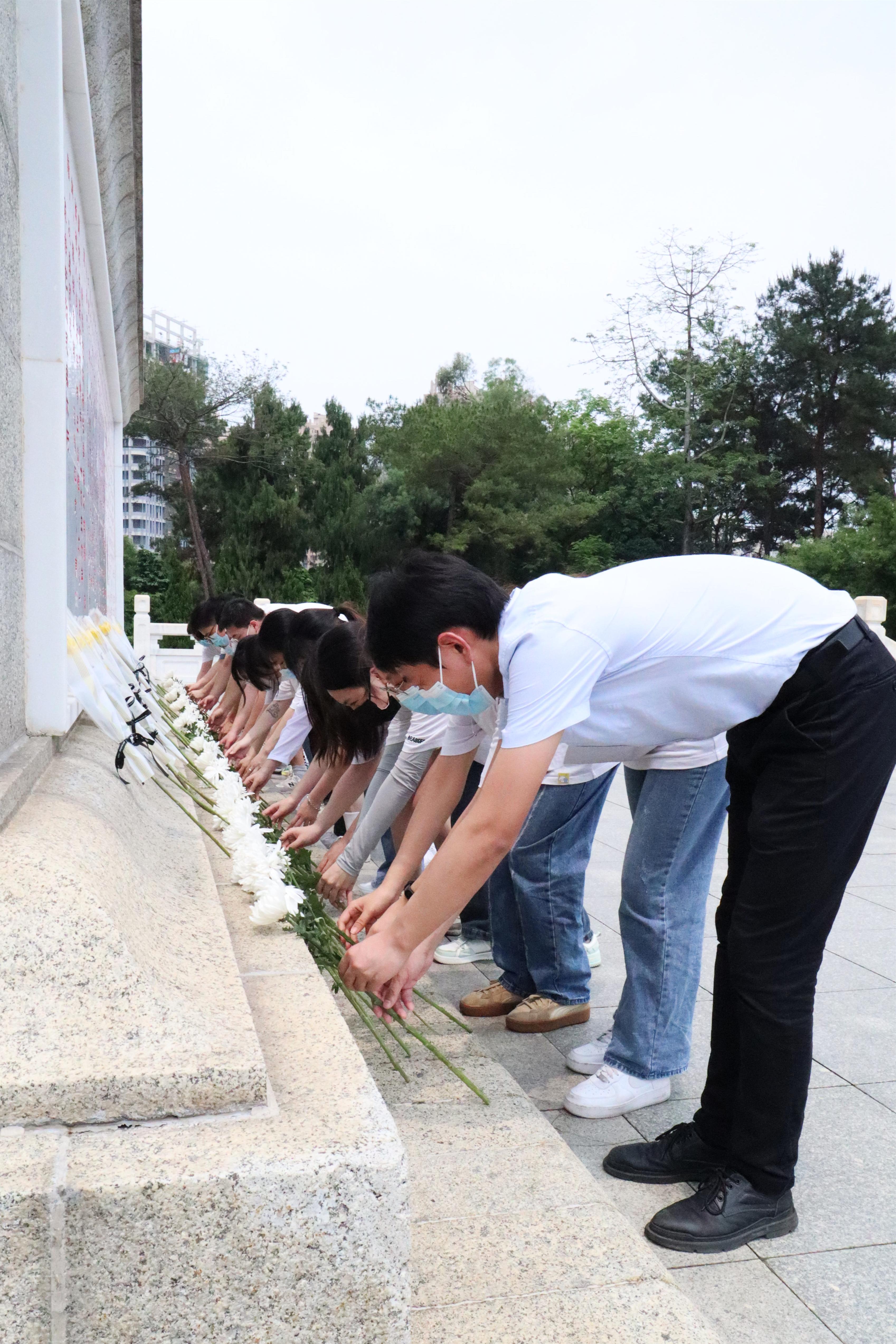 英国上市公司365