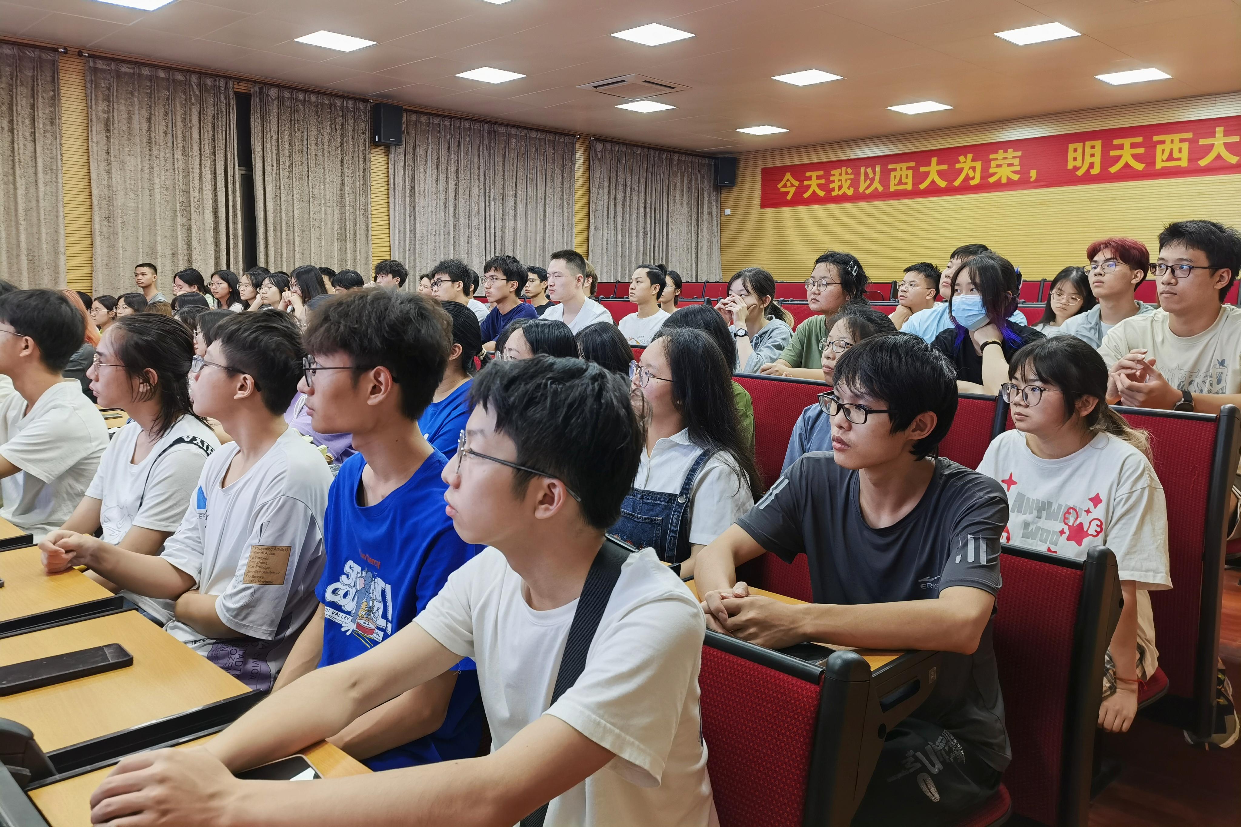 英国上市公司365