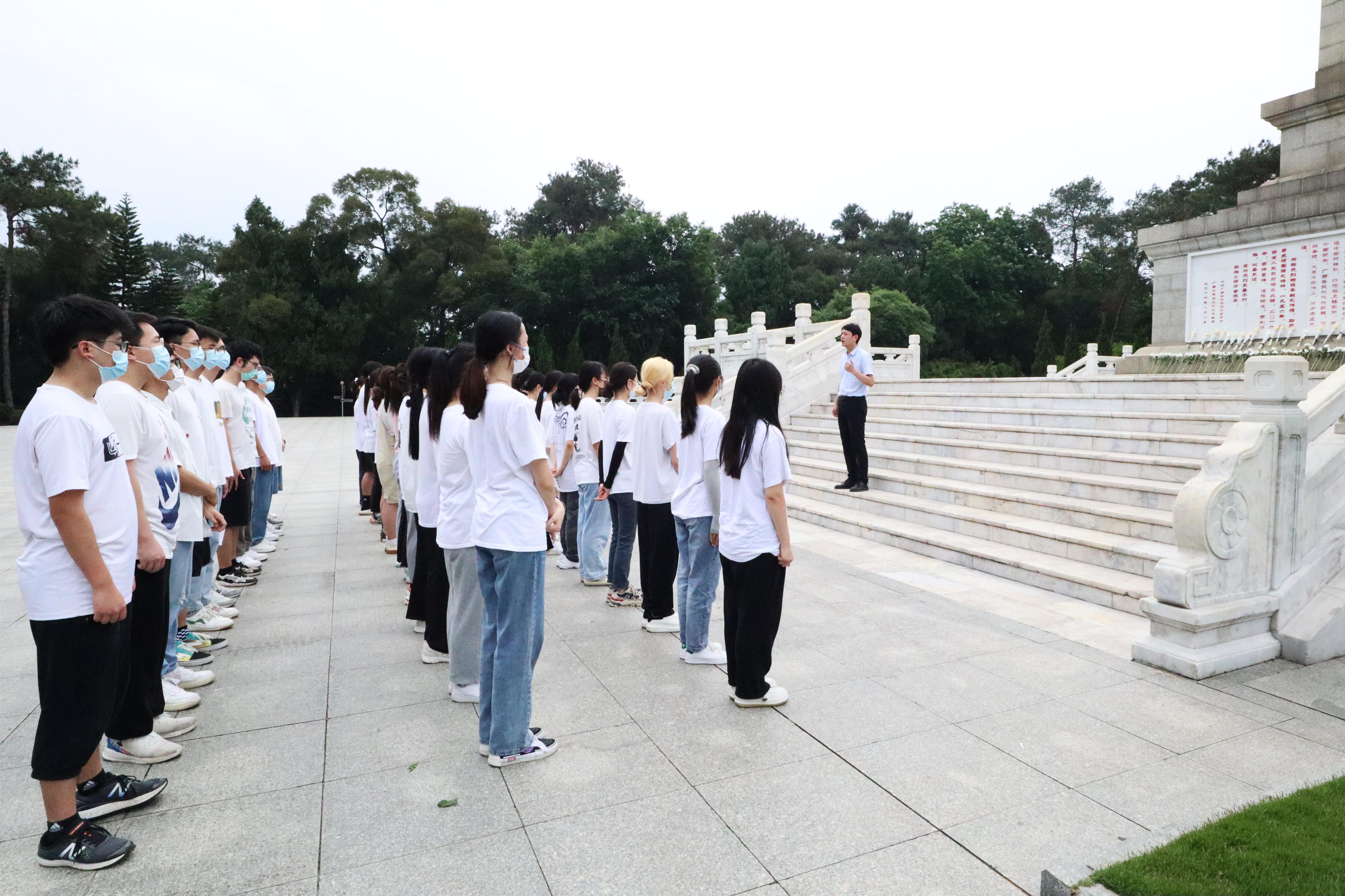 英国上市公司365