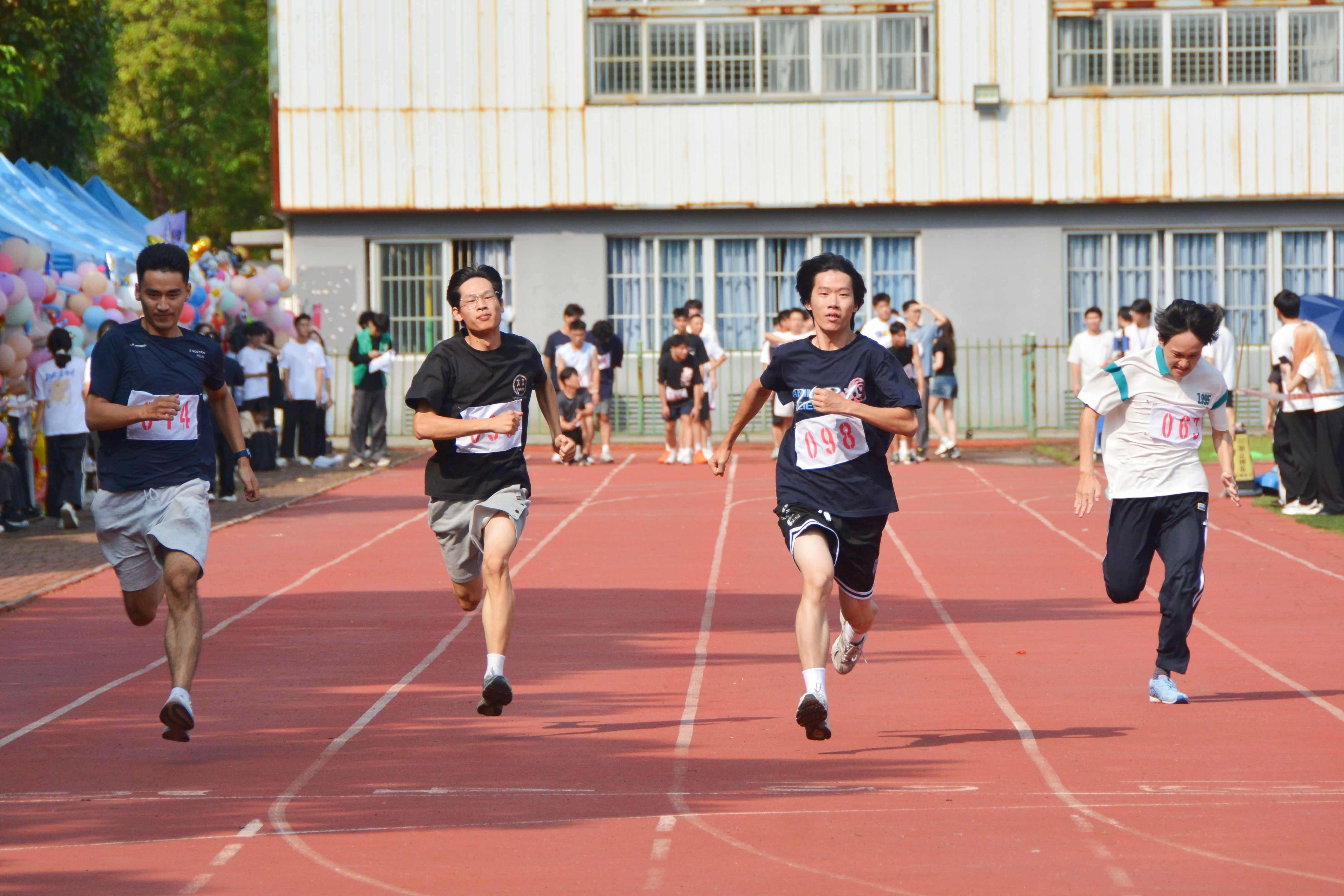 英国上市公司365