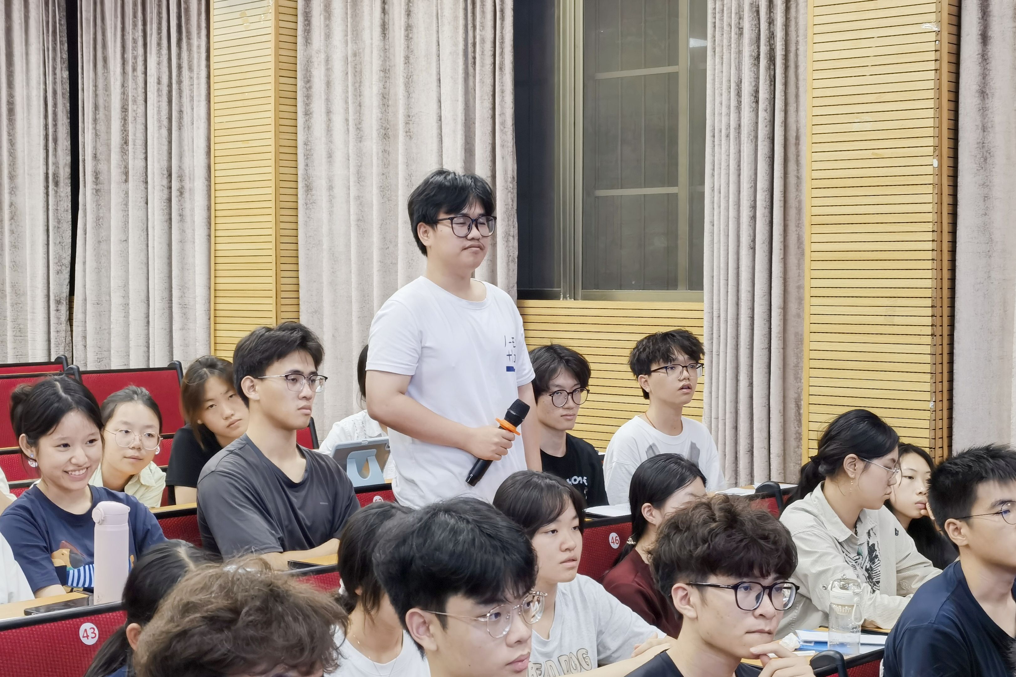 英国上市公司365