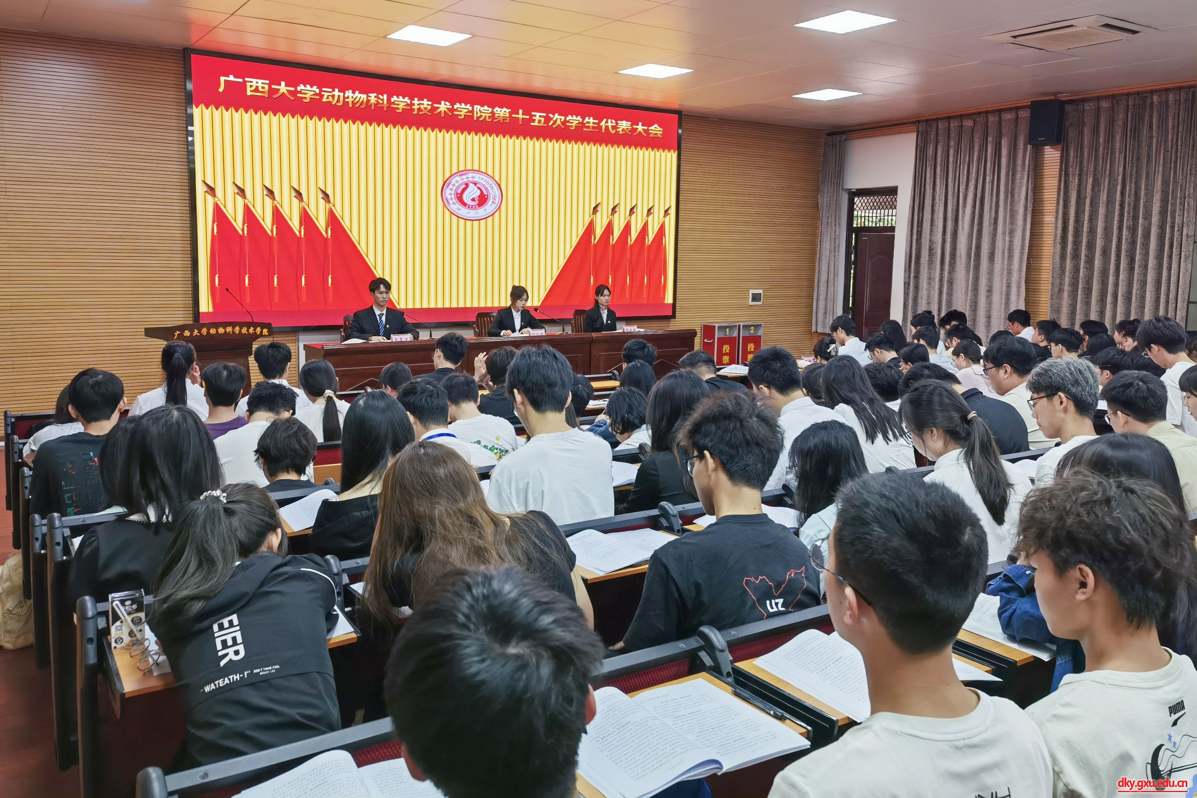 英国上市公司365