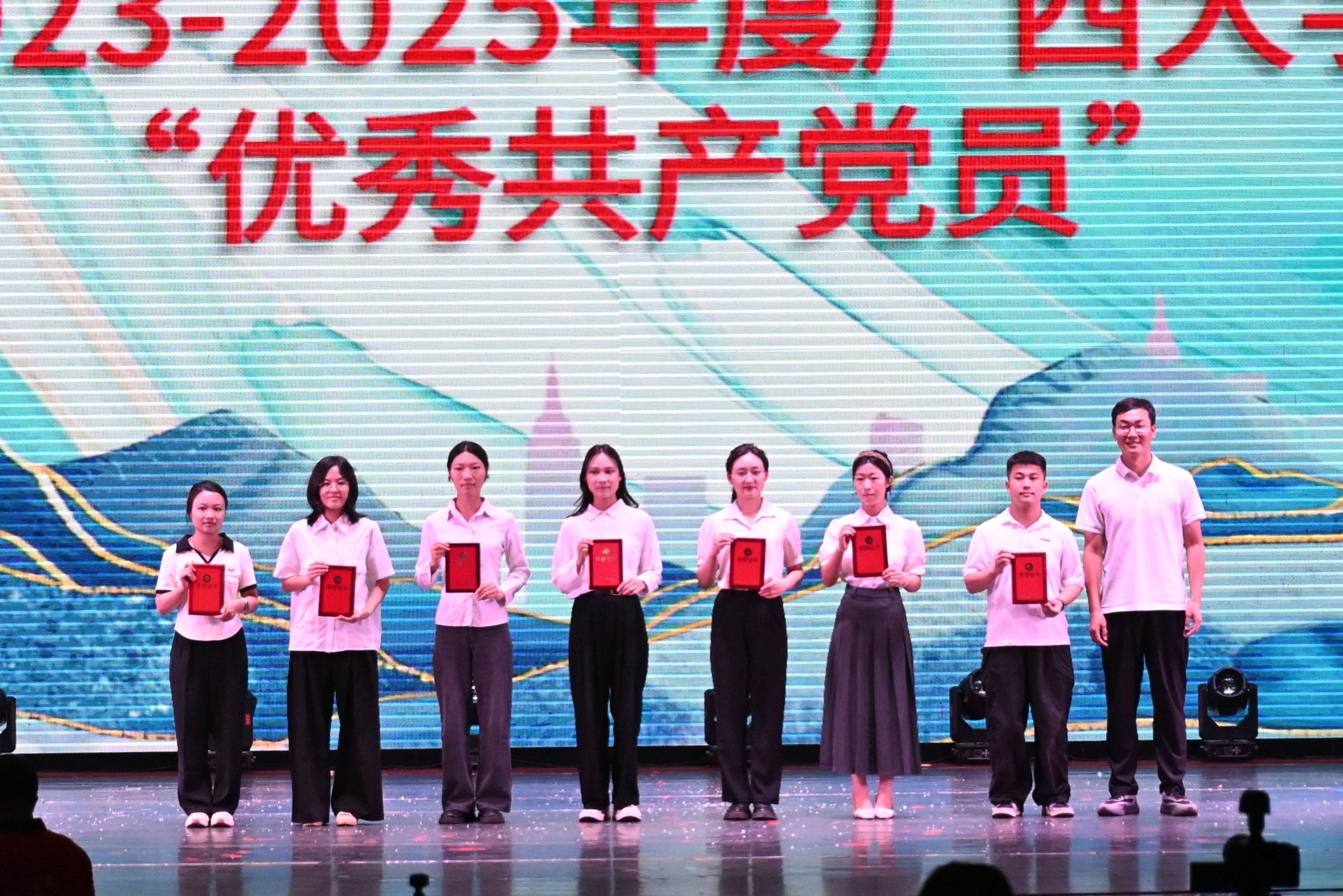英国上市公司365