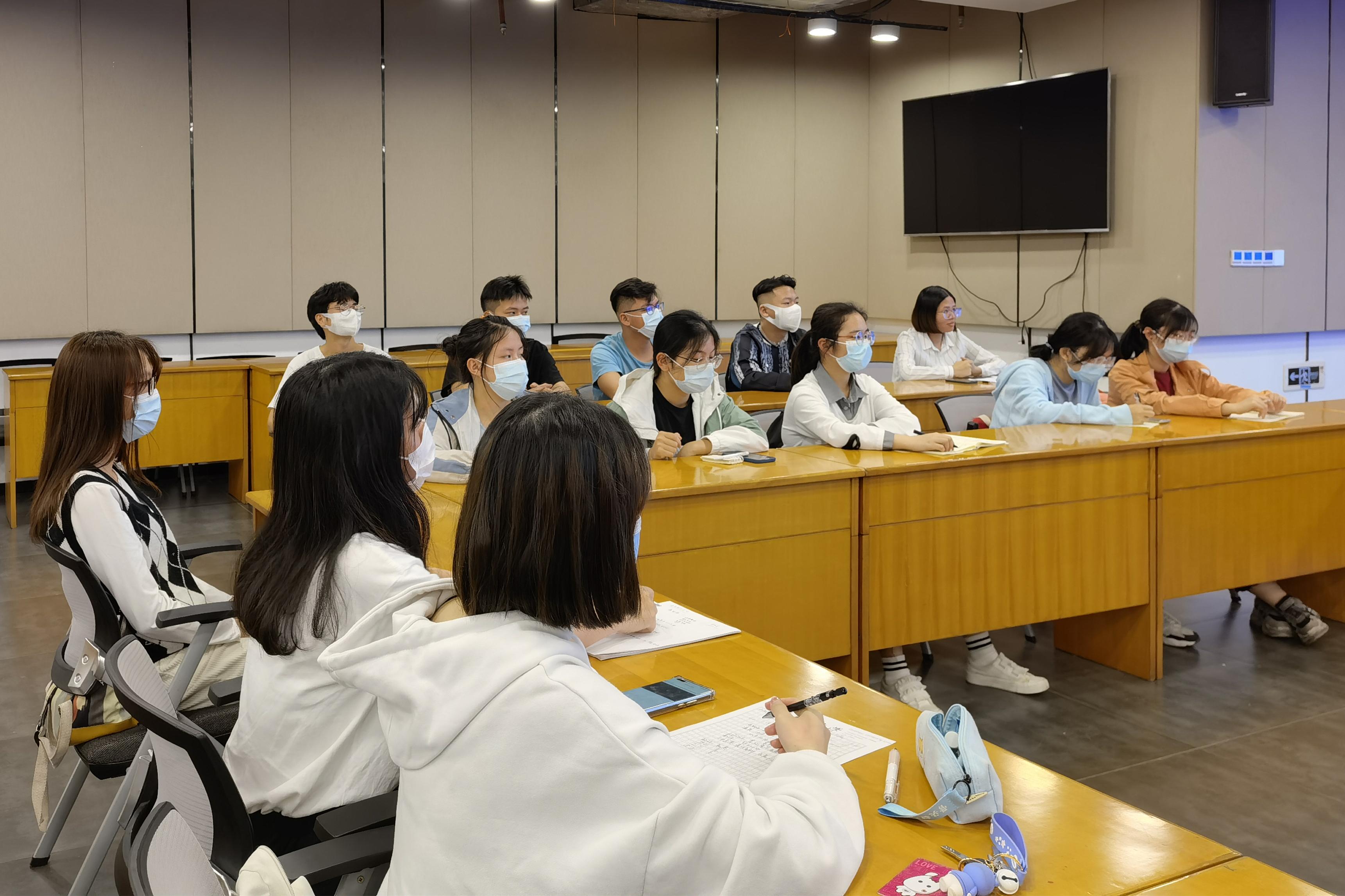 英国上市公司365