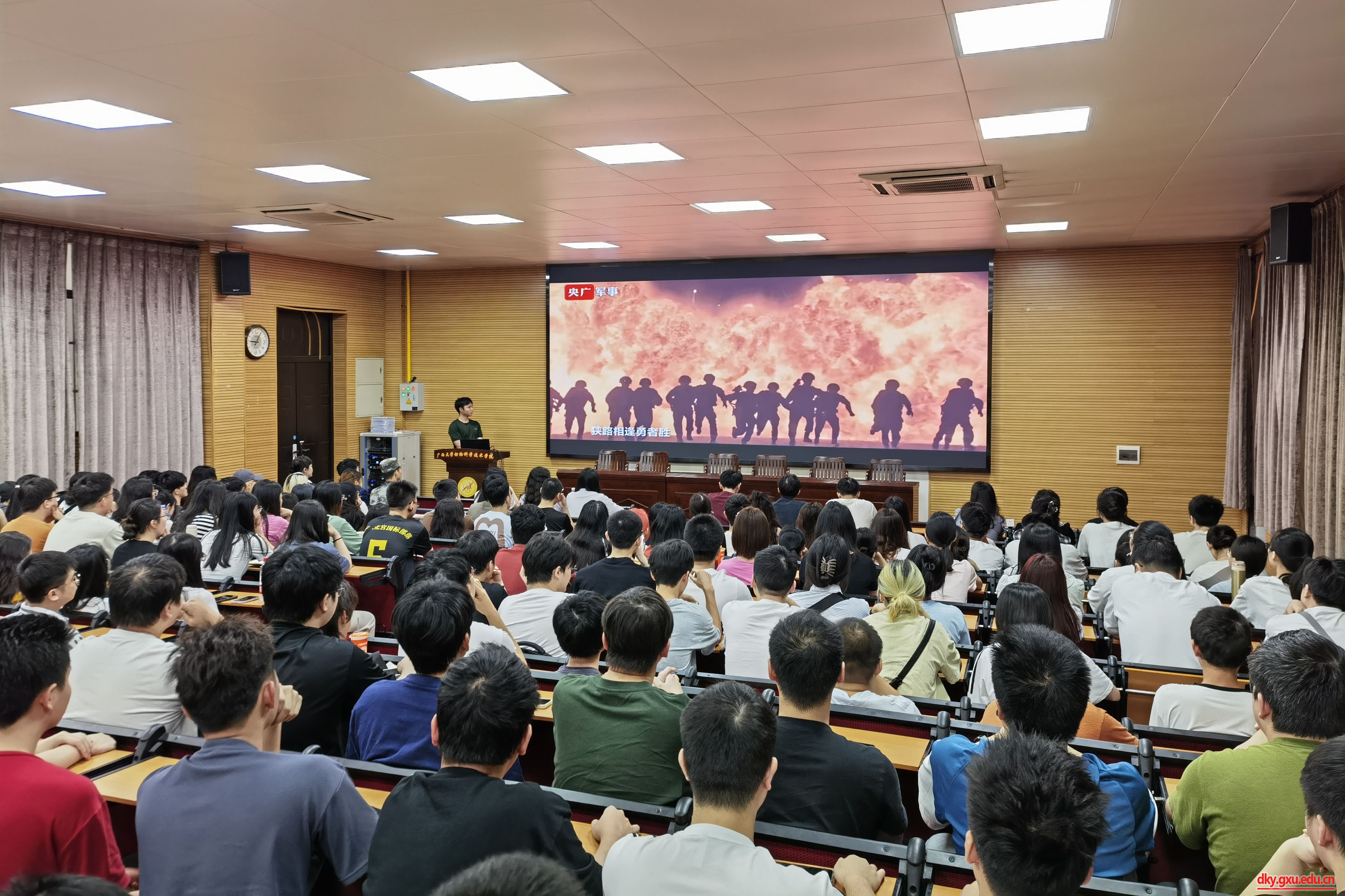 英国上市公司365