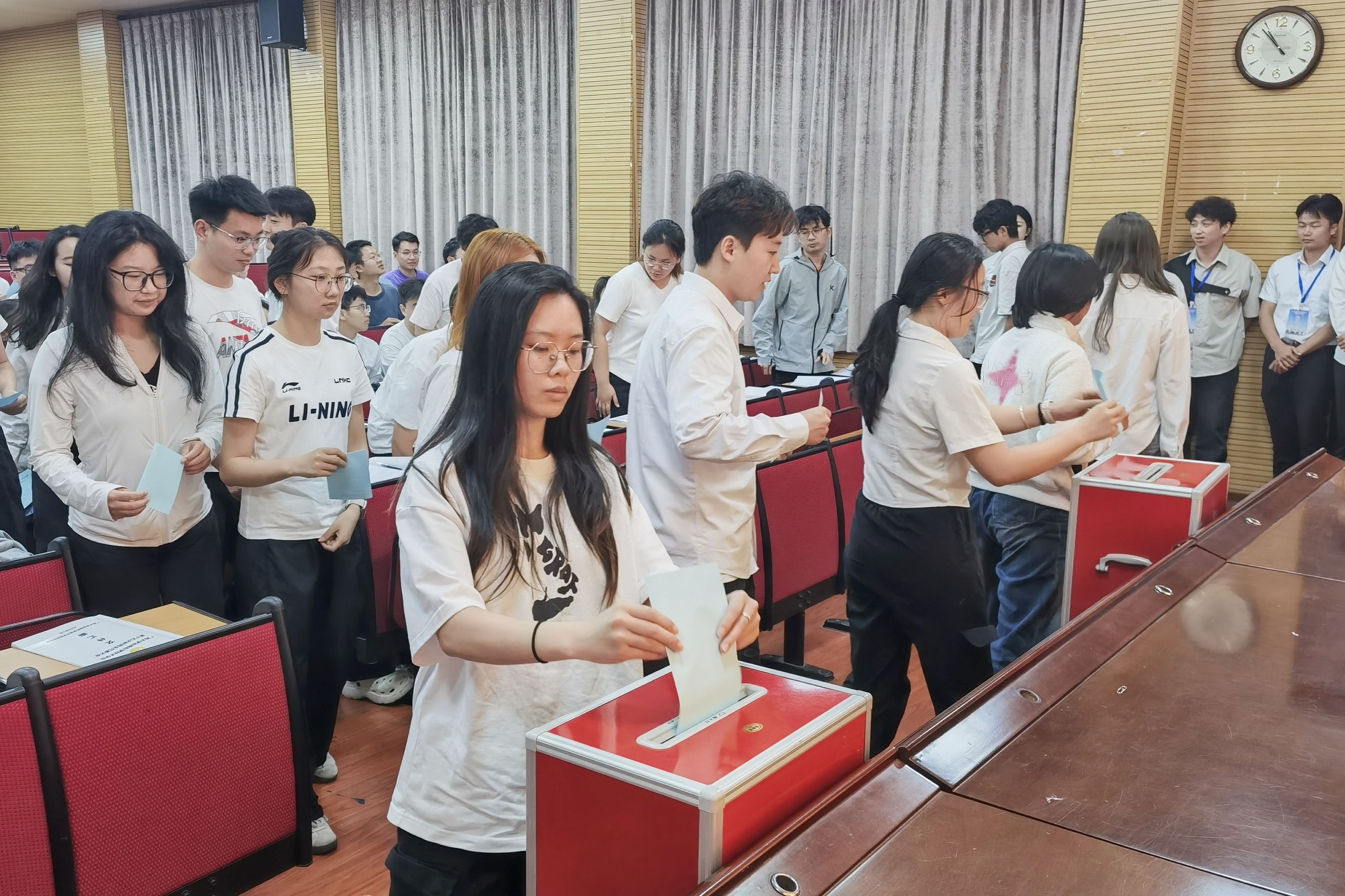 英国上市公司365