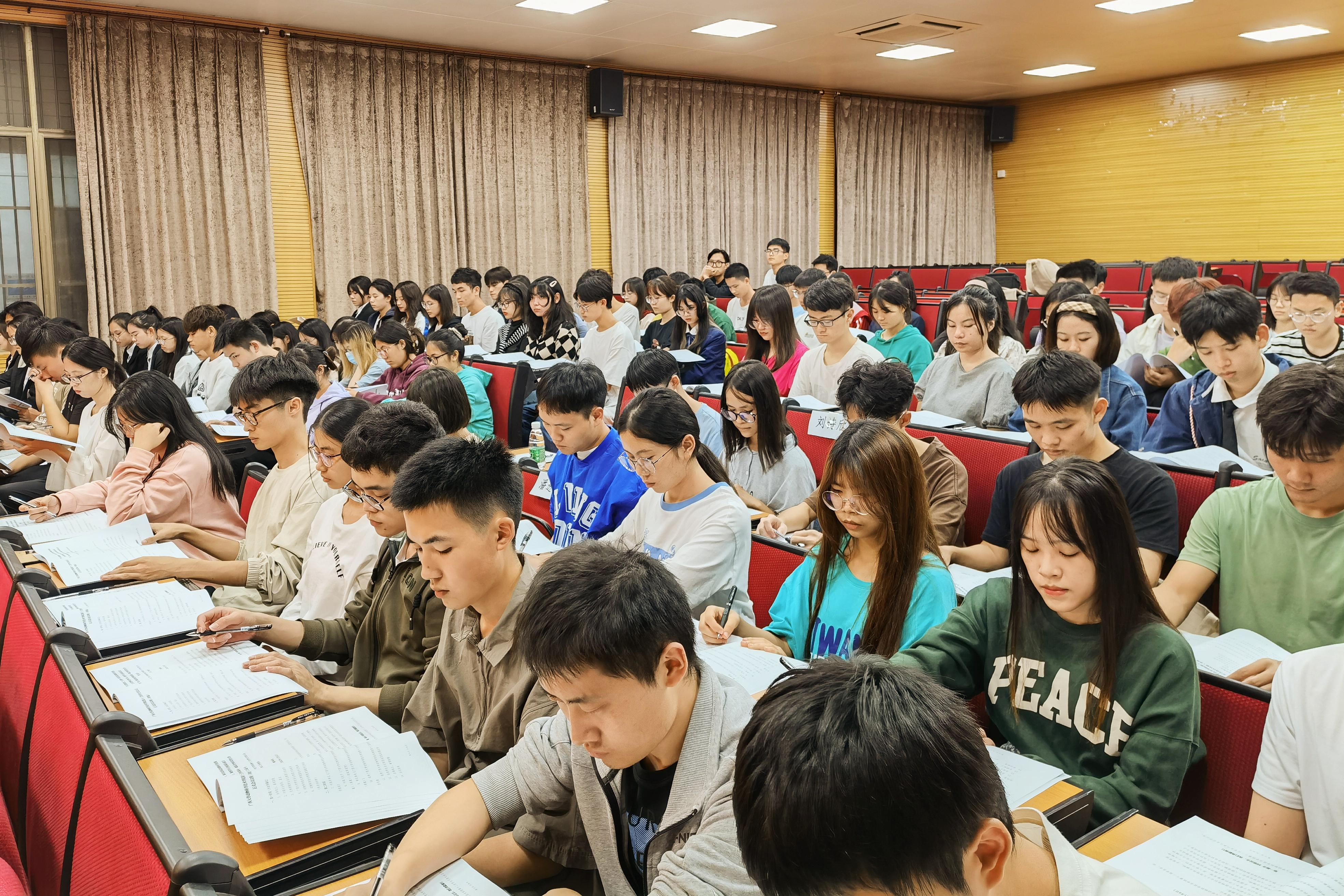 英国上市公司365