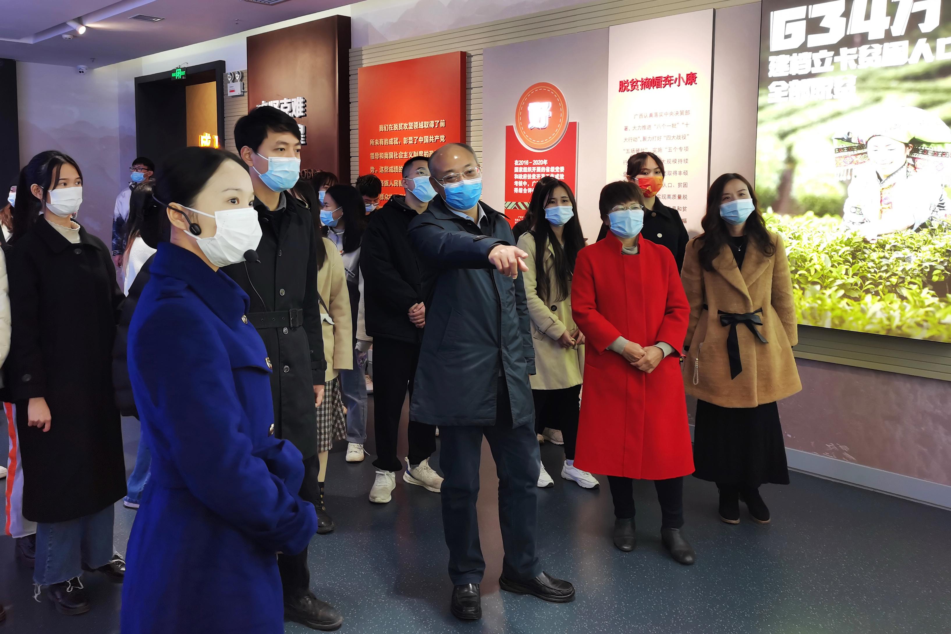 英国上市公司365