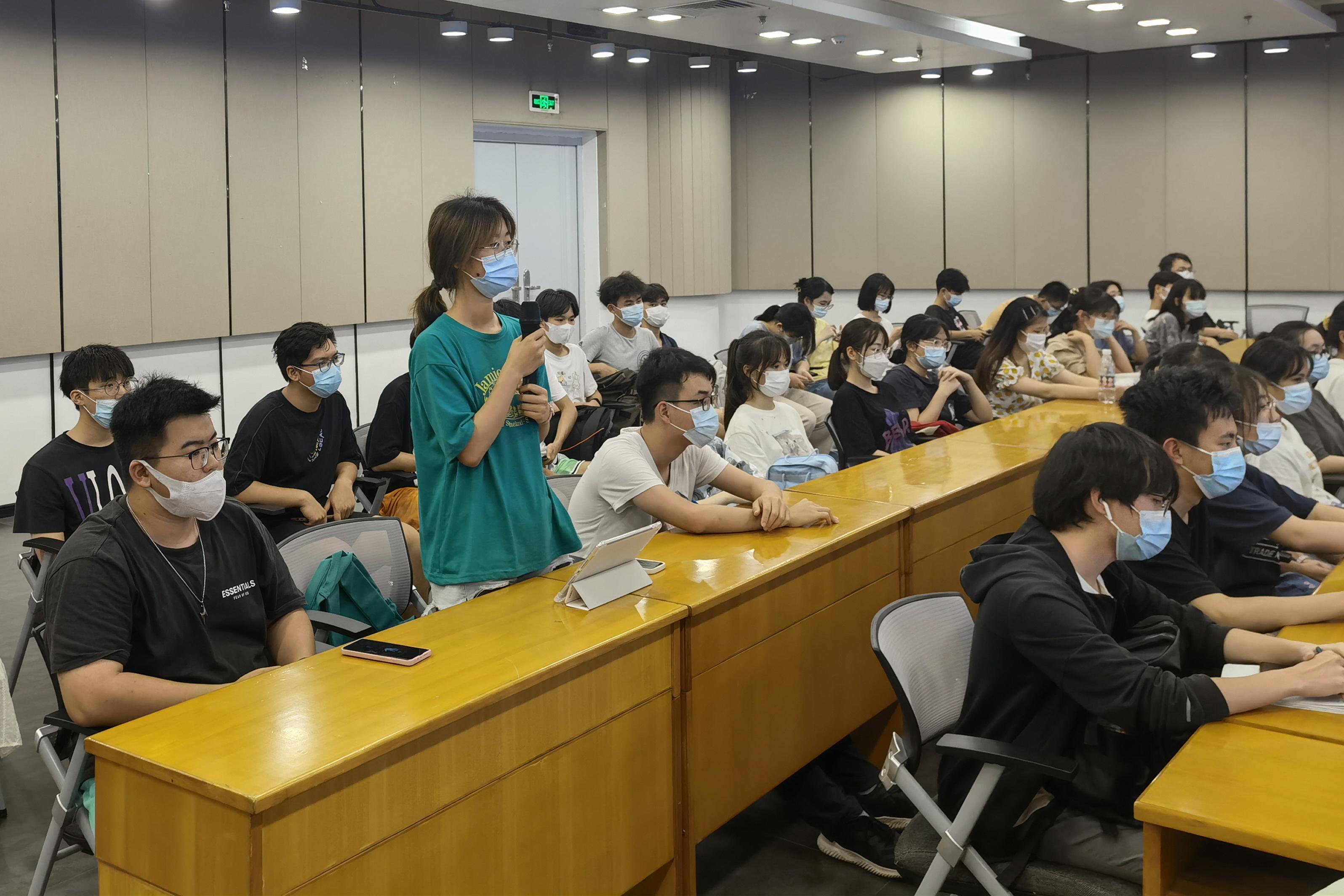 英国上市公司365