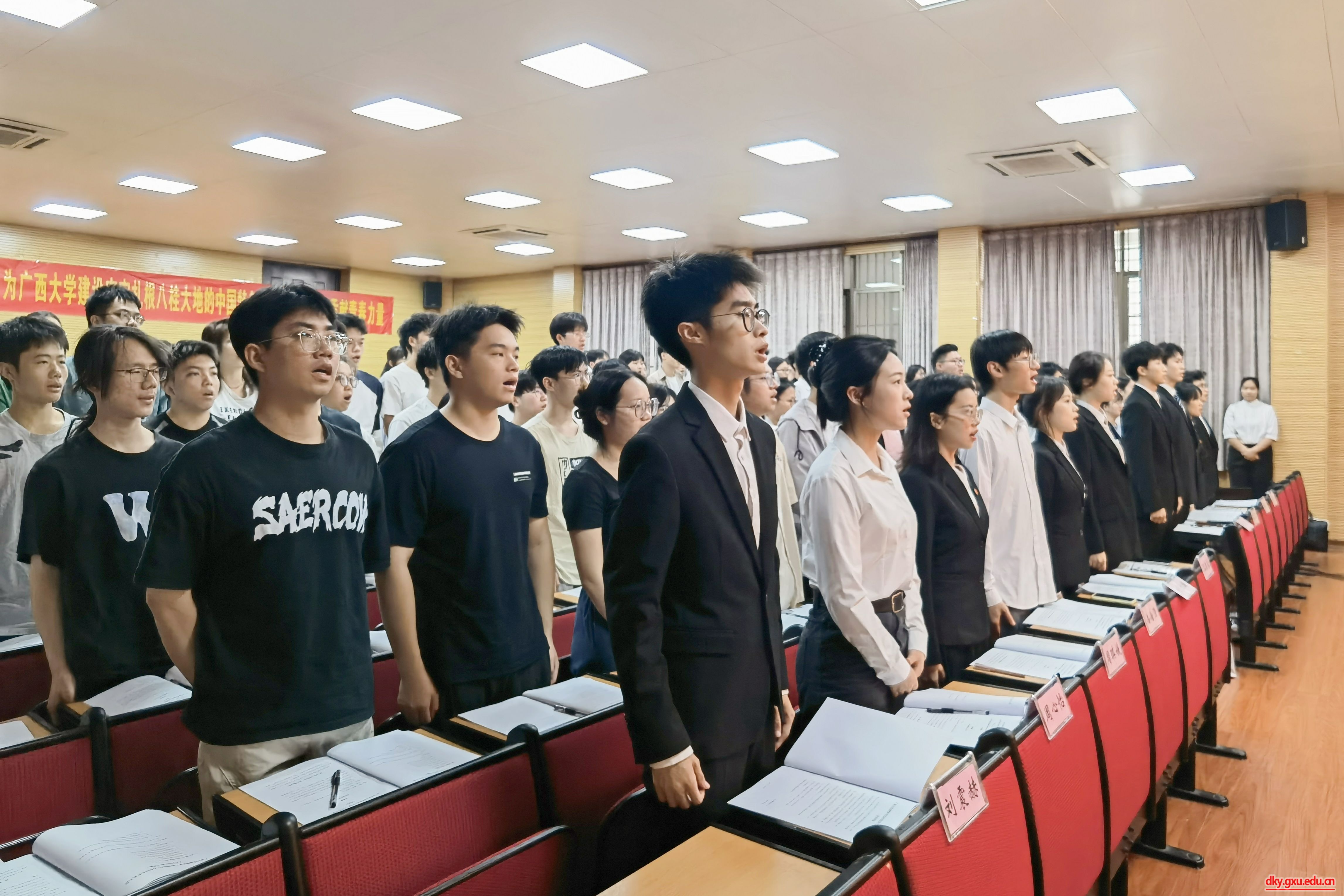 英国上市公司365