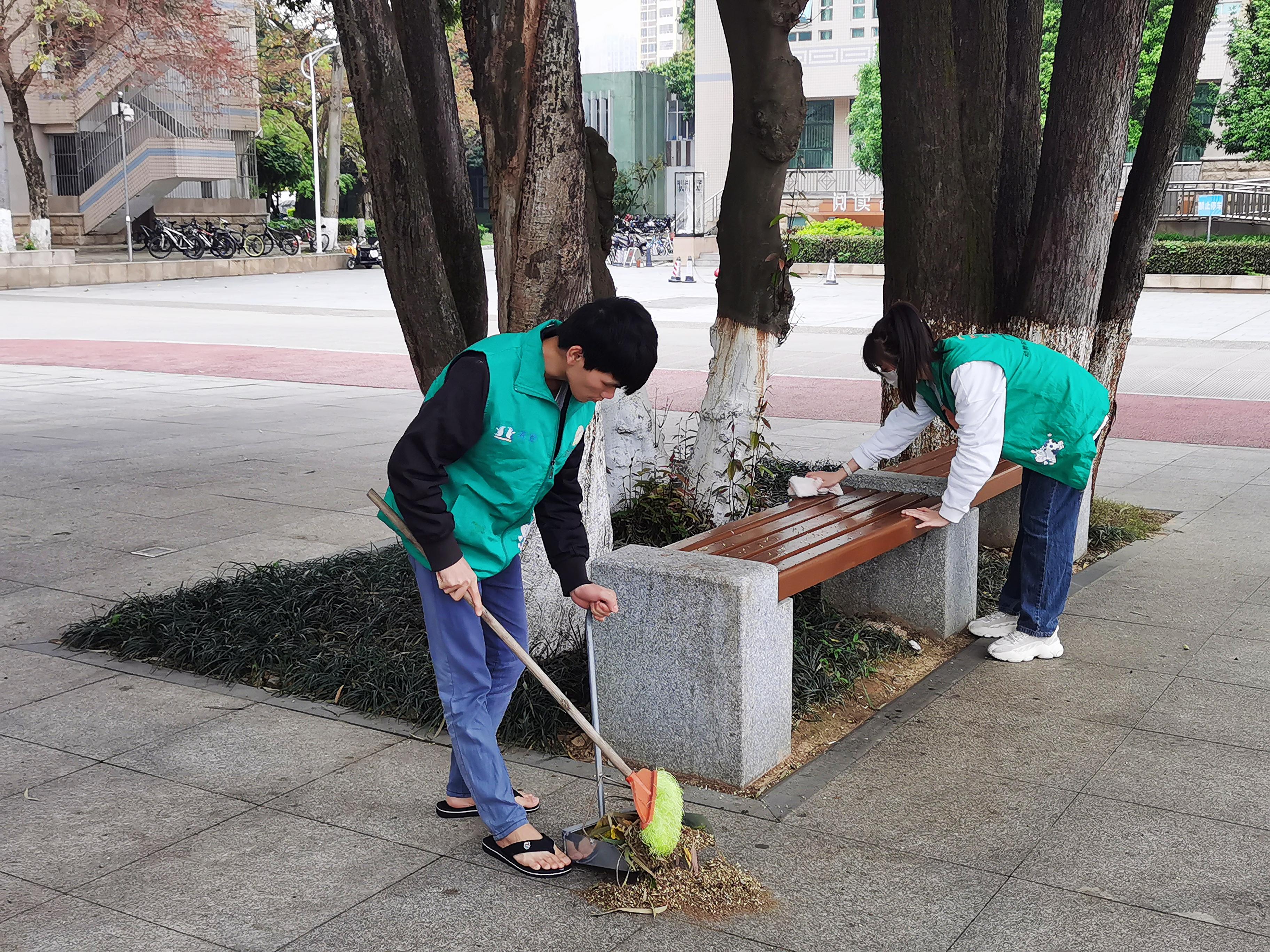 英国上市公司365