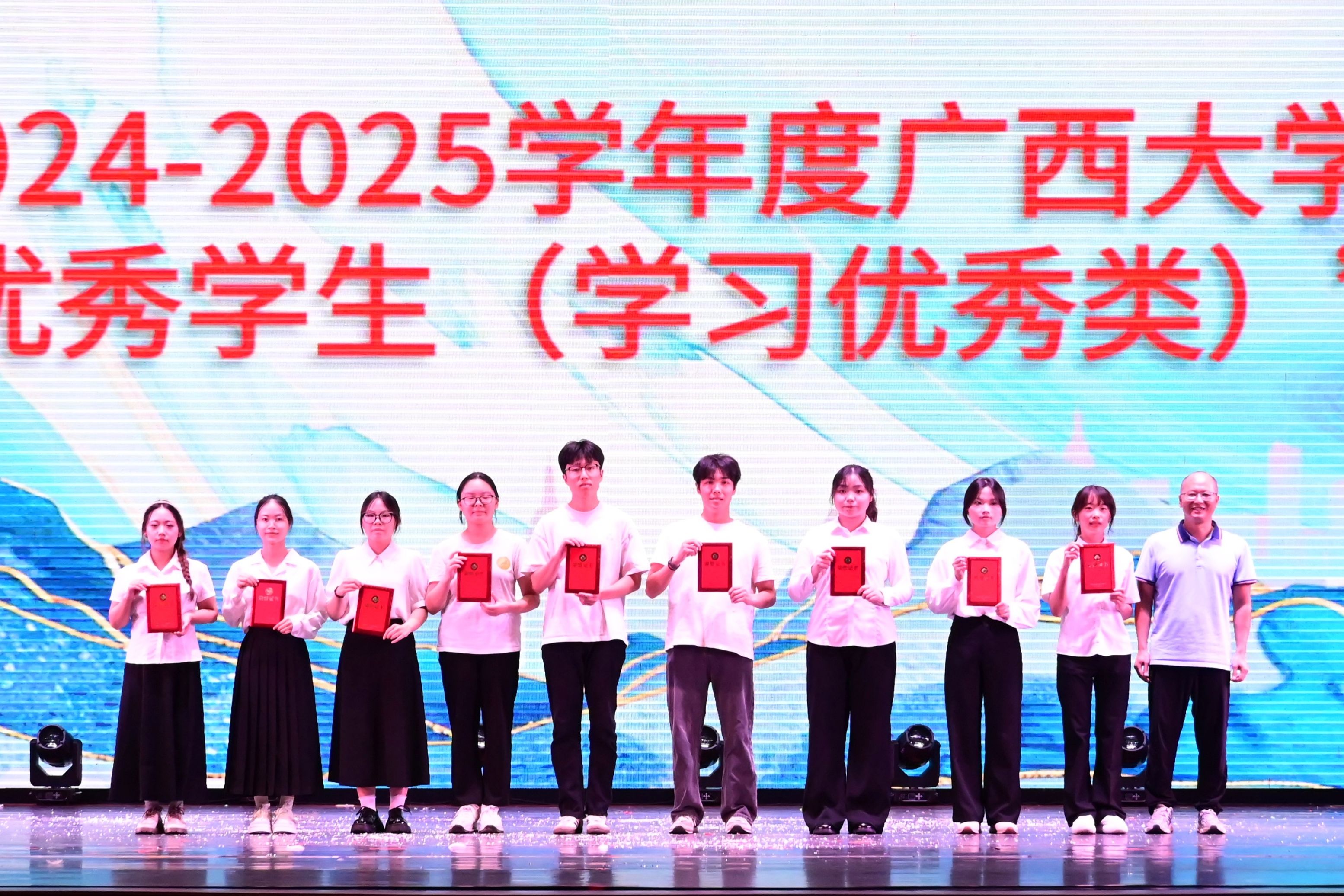 英国上市公司365