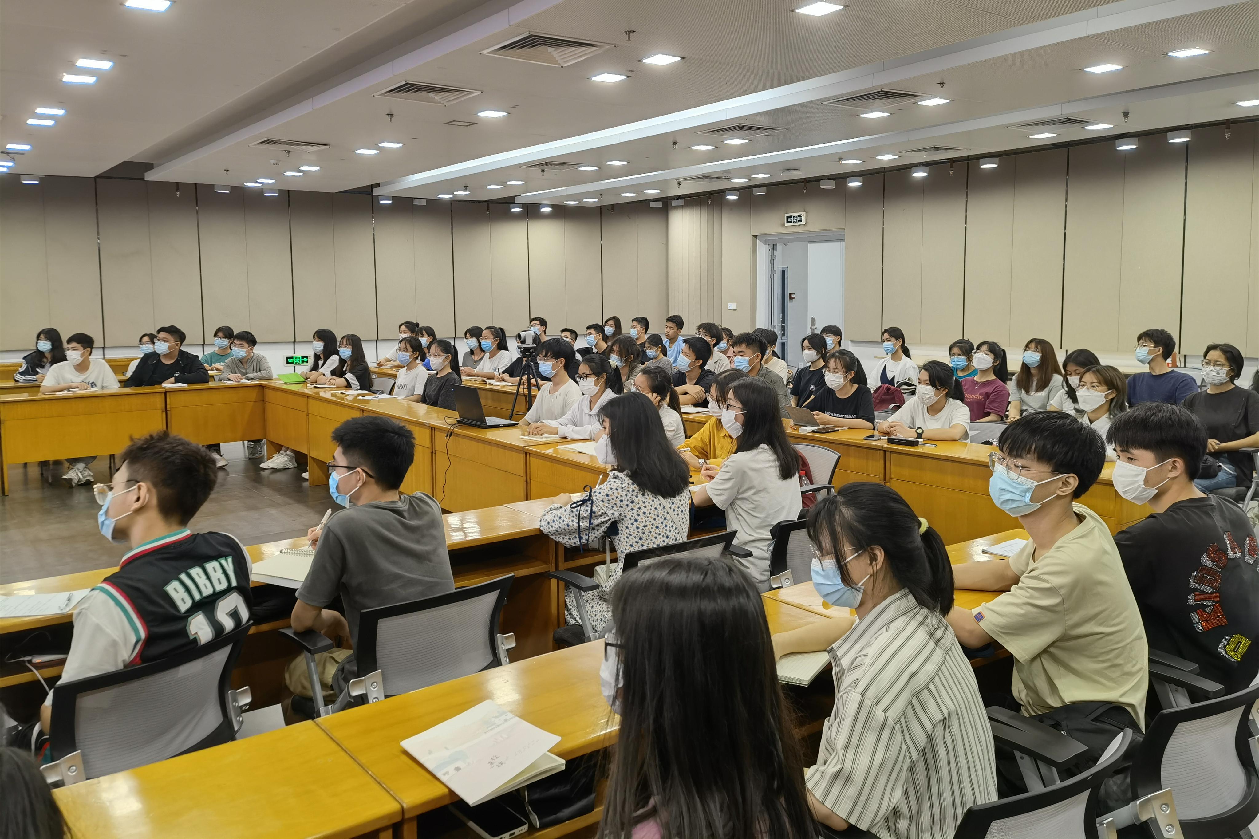 英国上市公司365