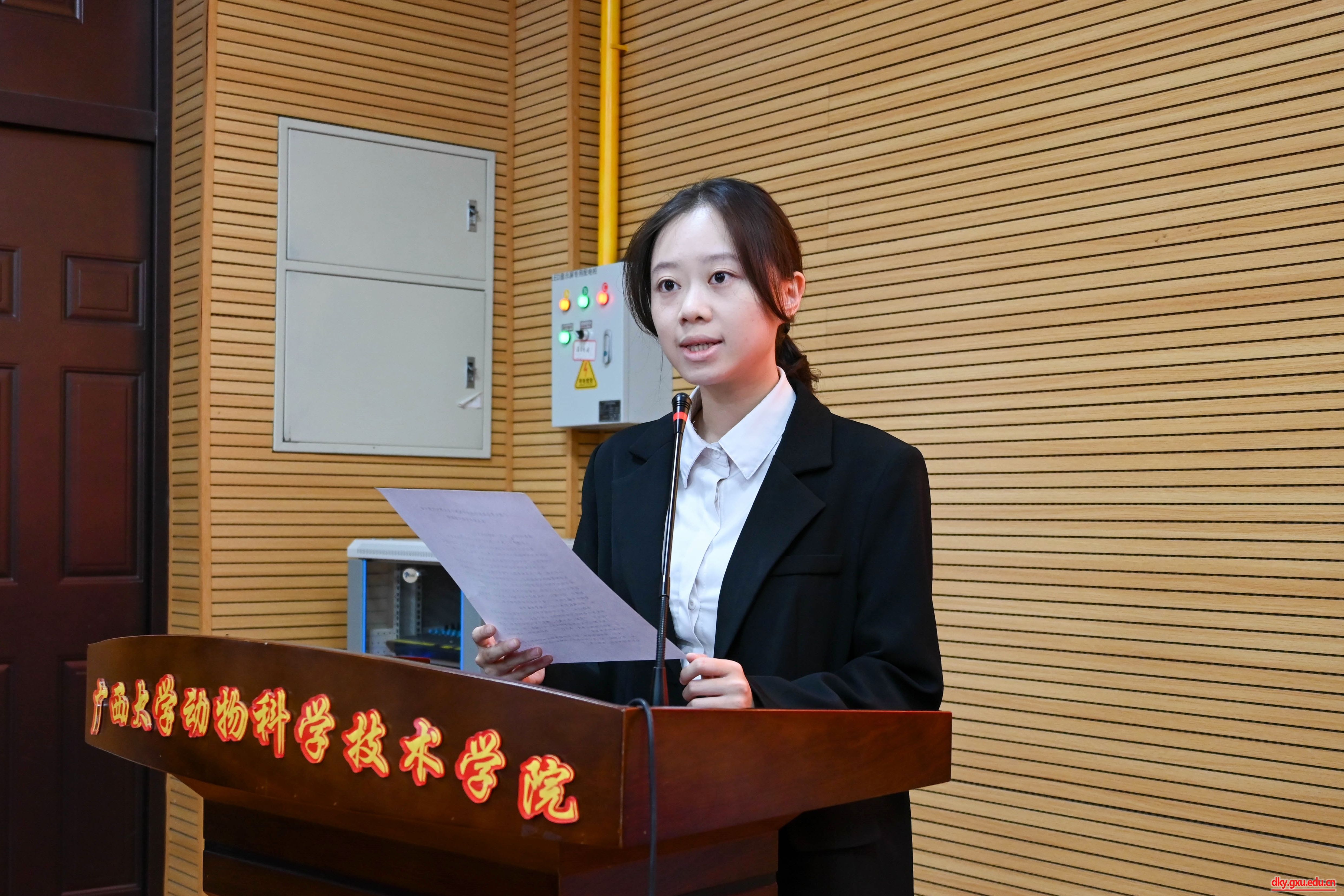 英国上市公司365