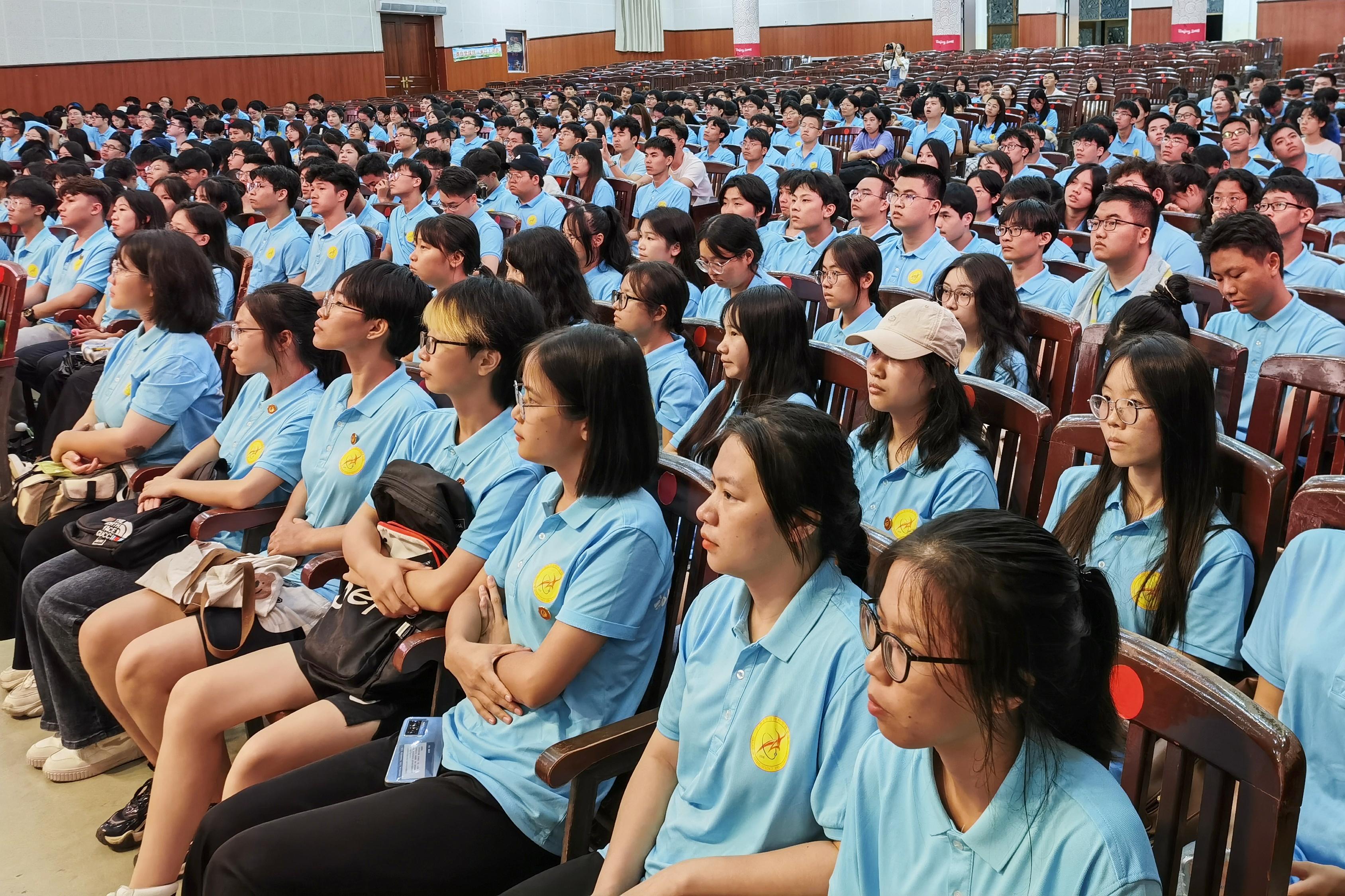 英国上市公司365