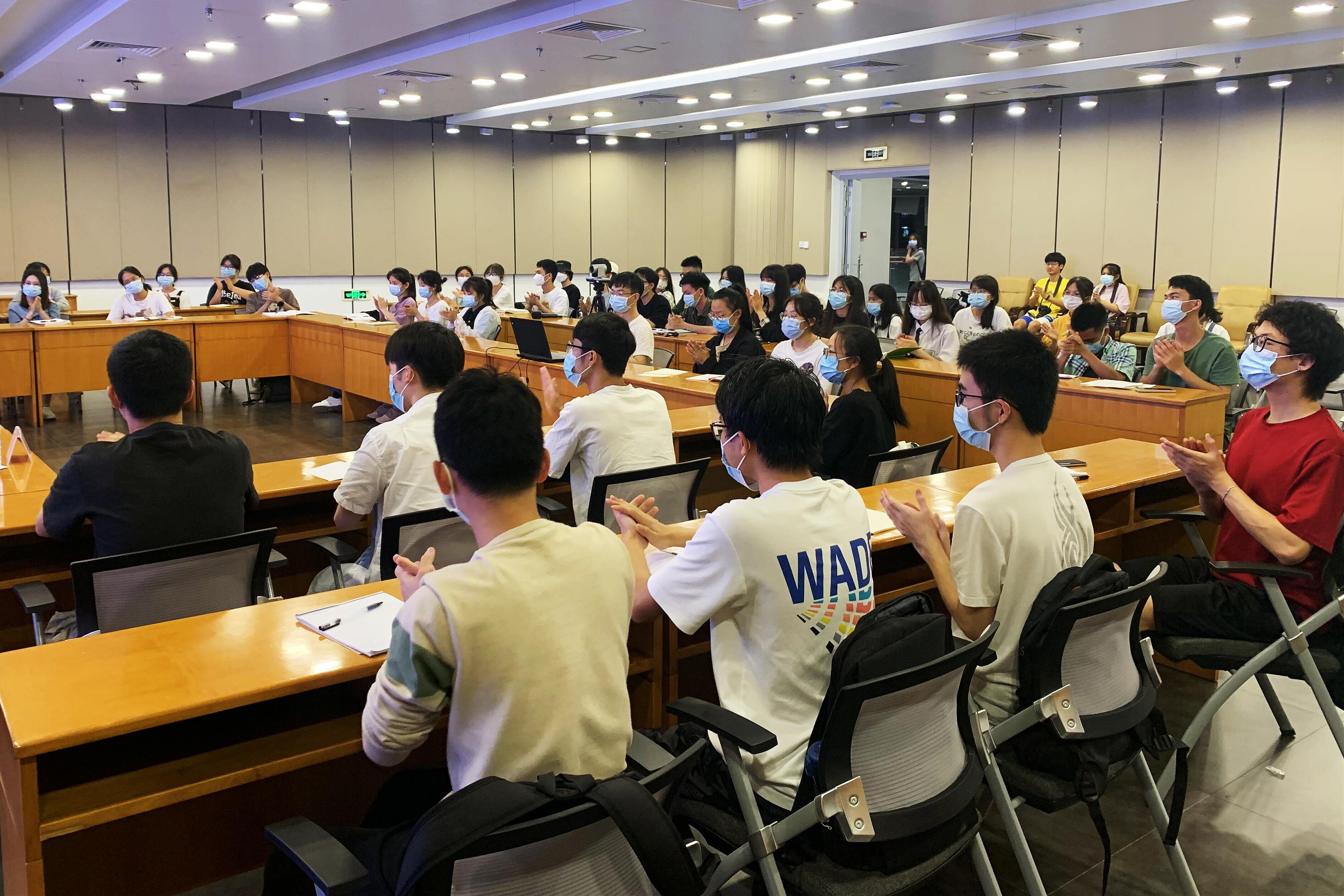 英国上市公司365