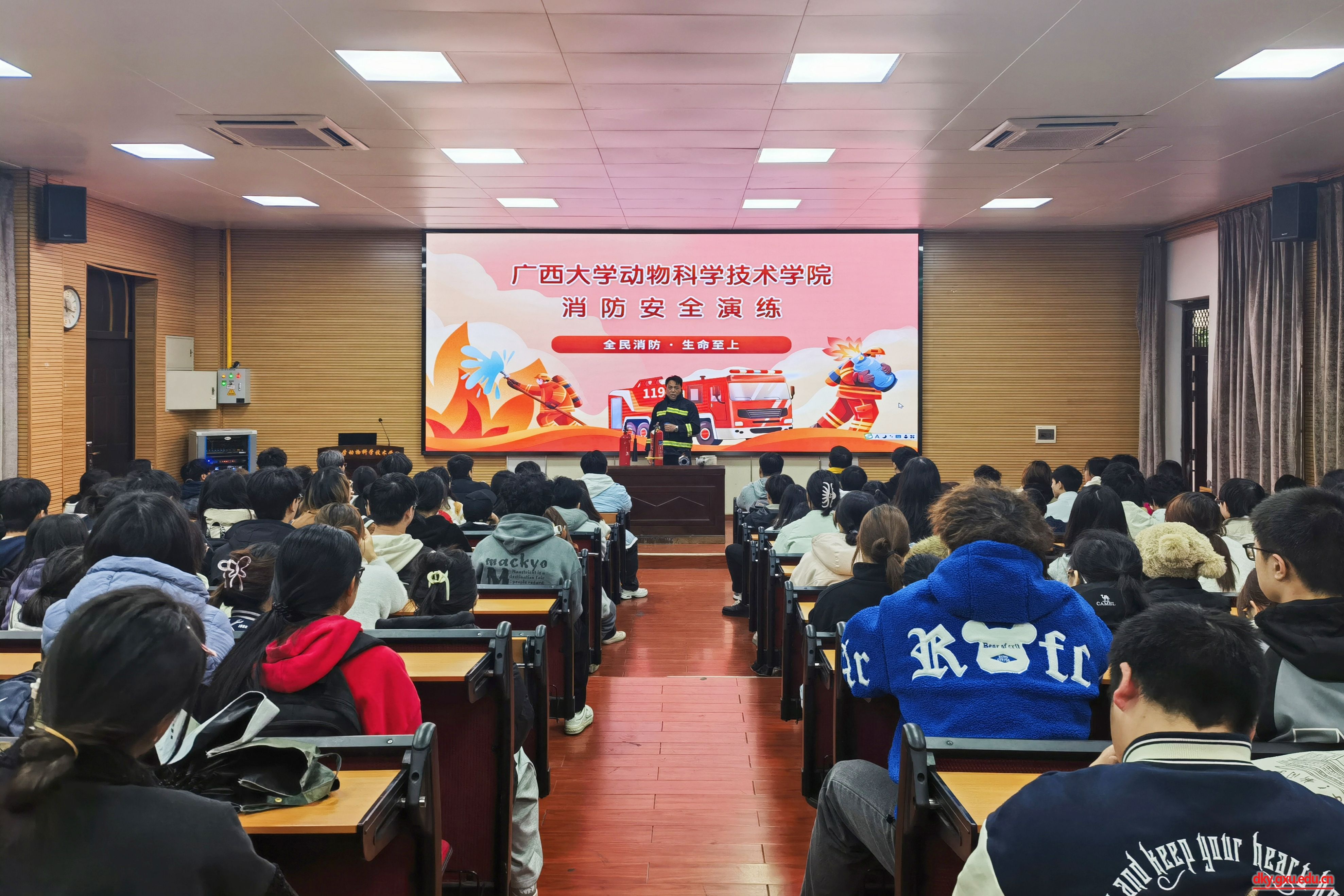 英国上市公司365