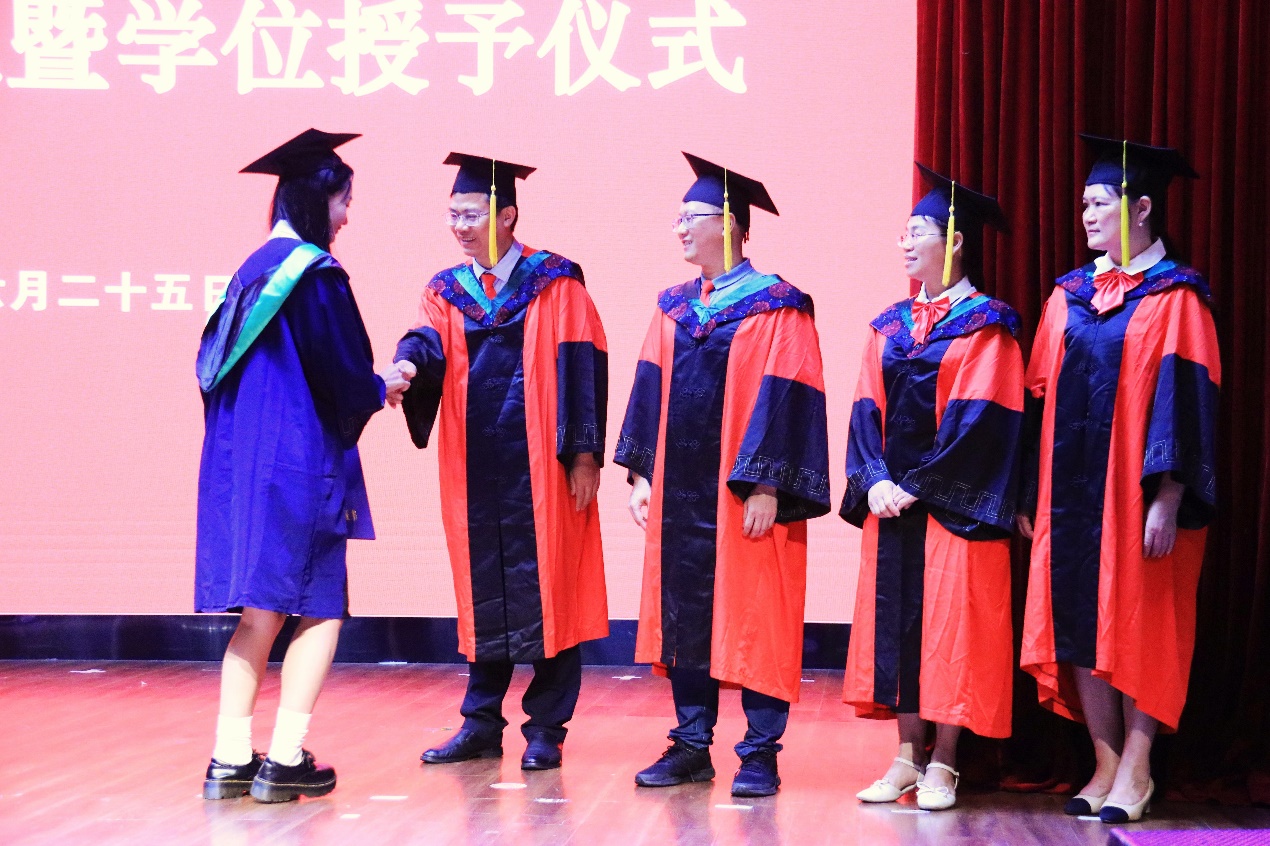 英国上市公司365