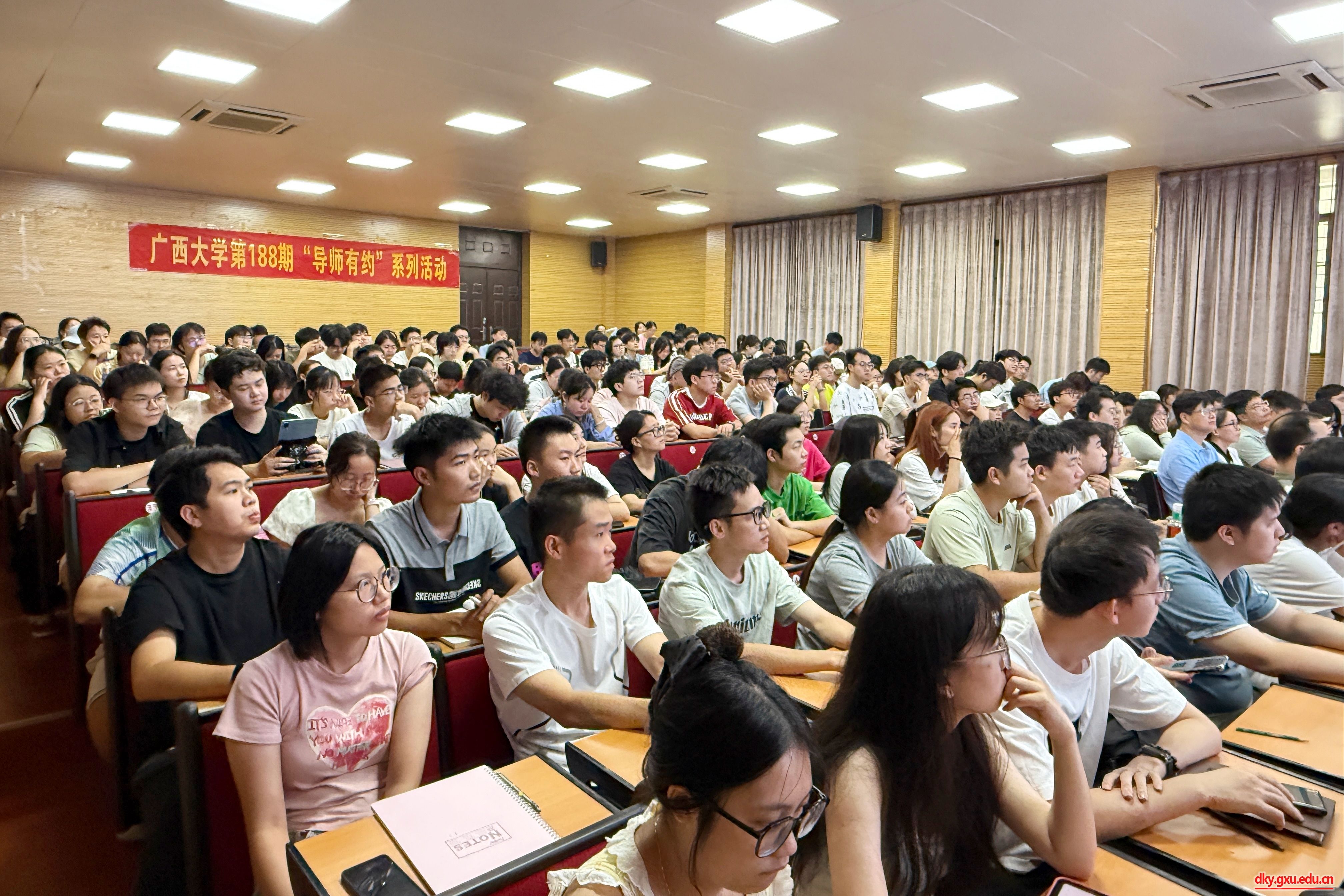 英国上市公司365