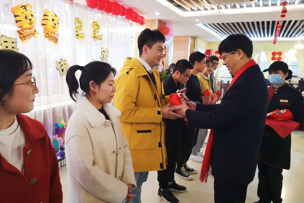 英国上市公司365