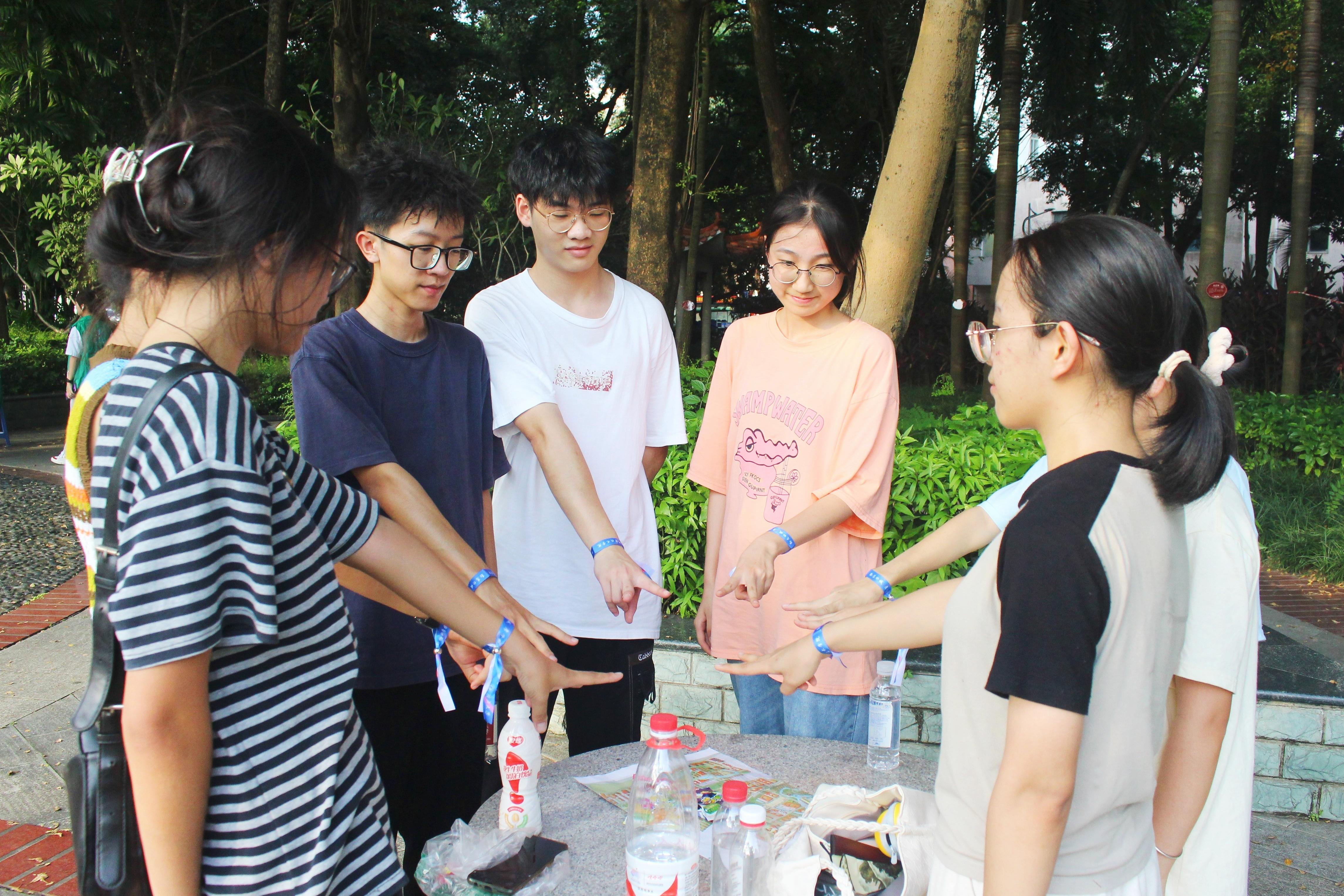 英国上市公司365