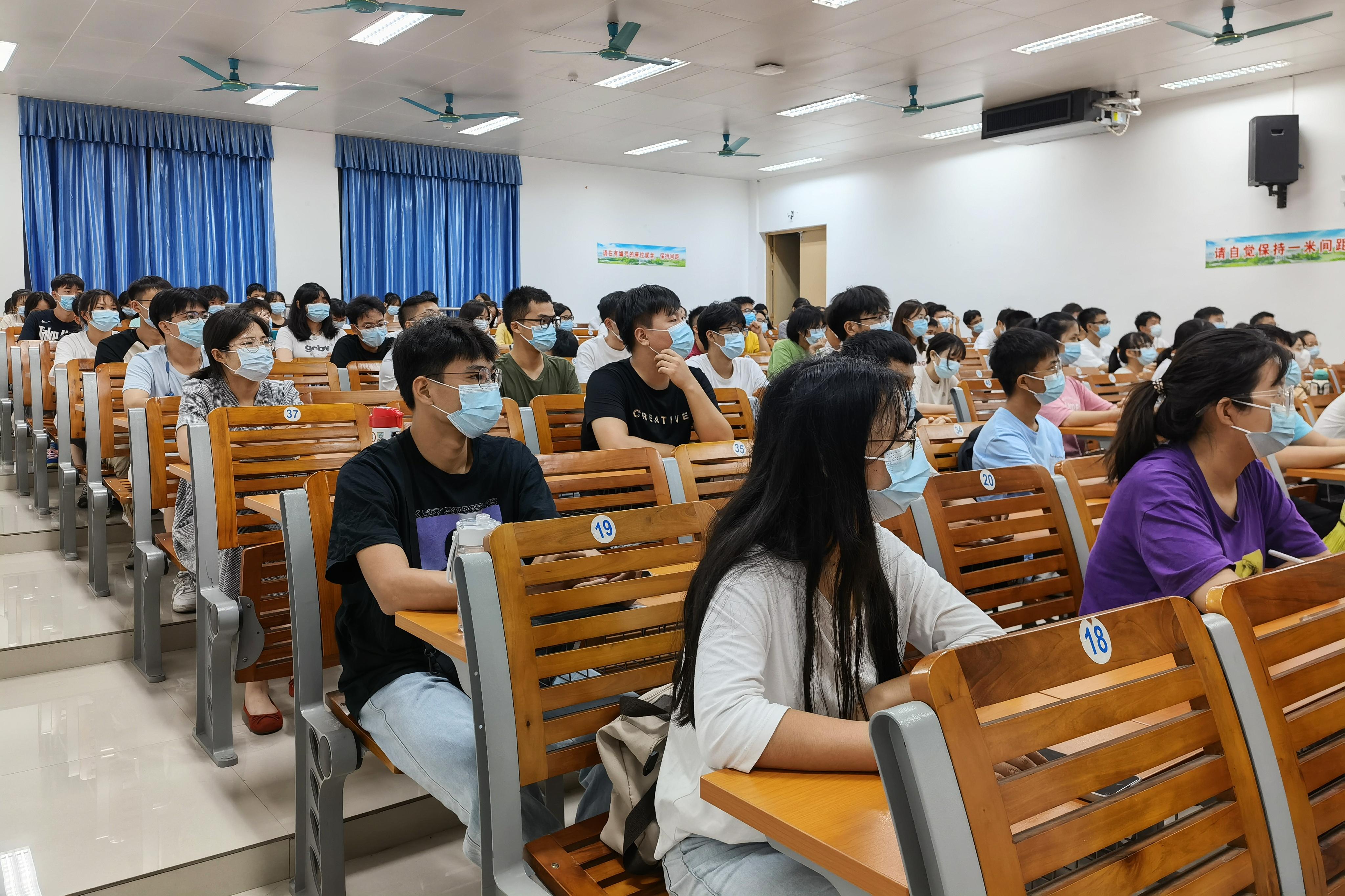 英国上市公司365