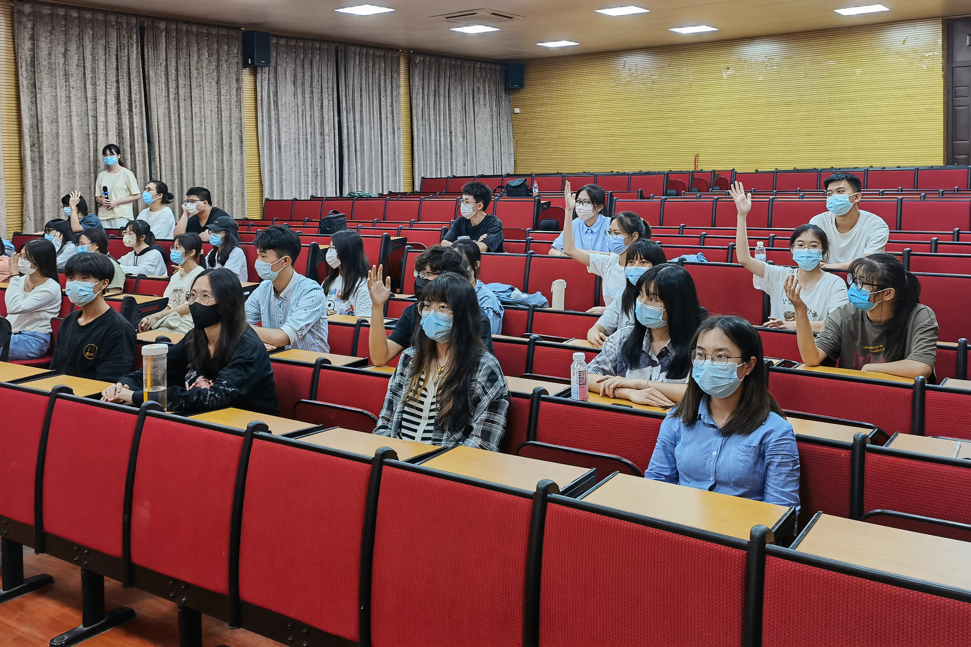 英国上市公司365