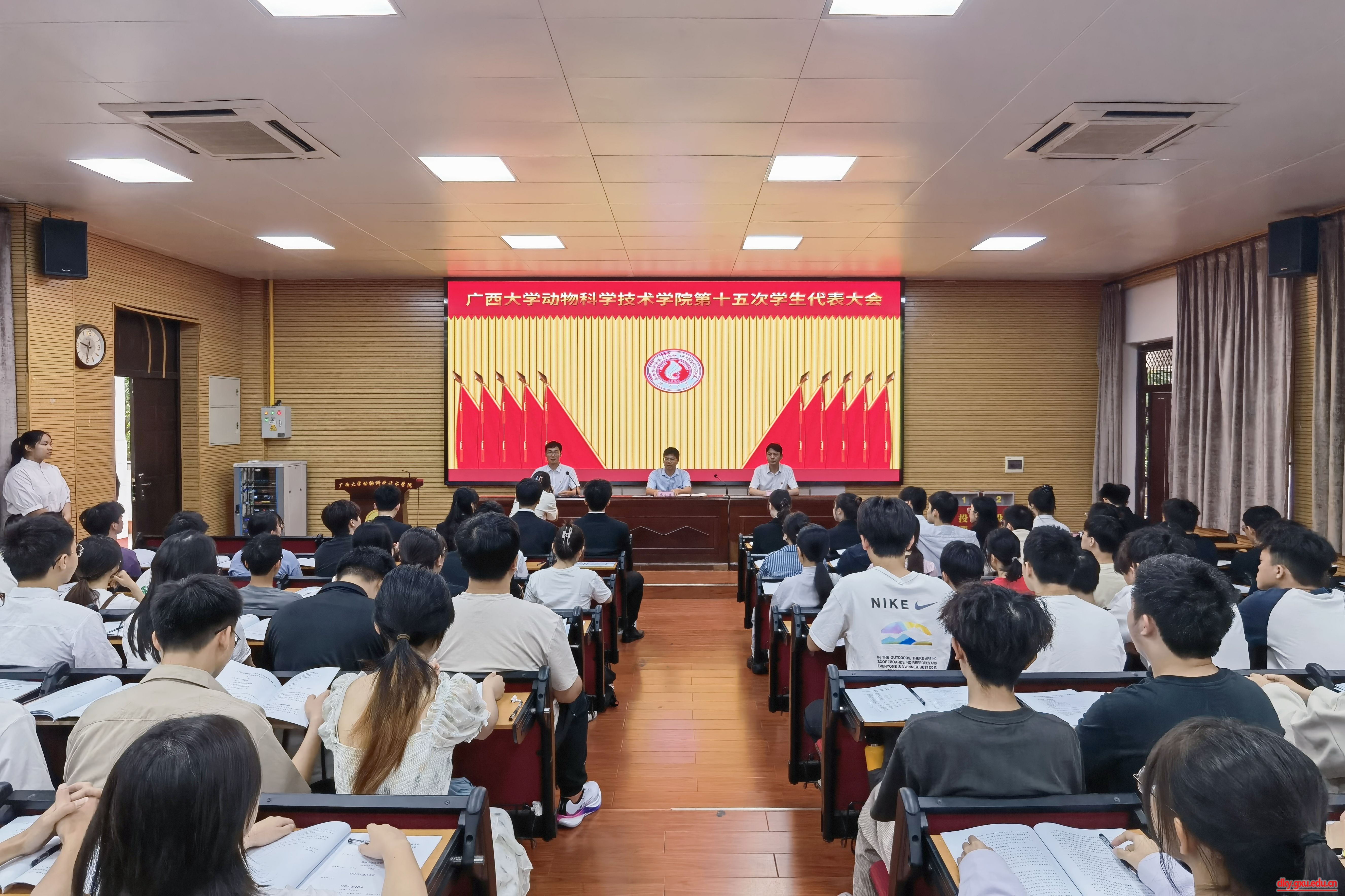 英国上市公司365