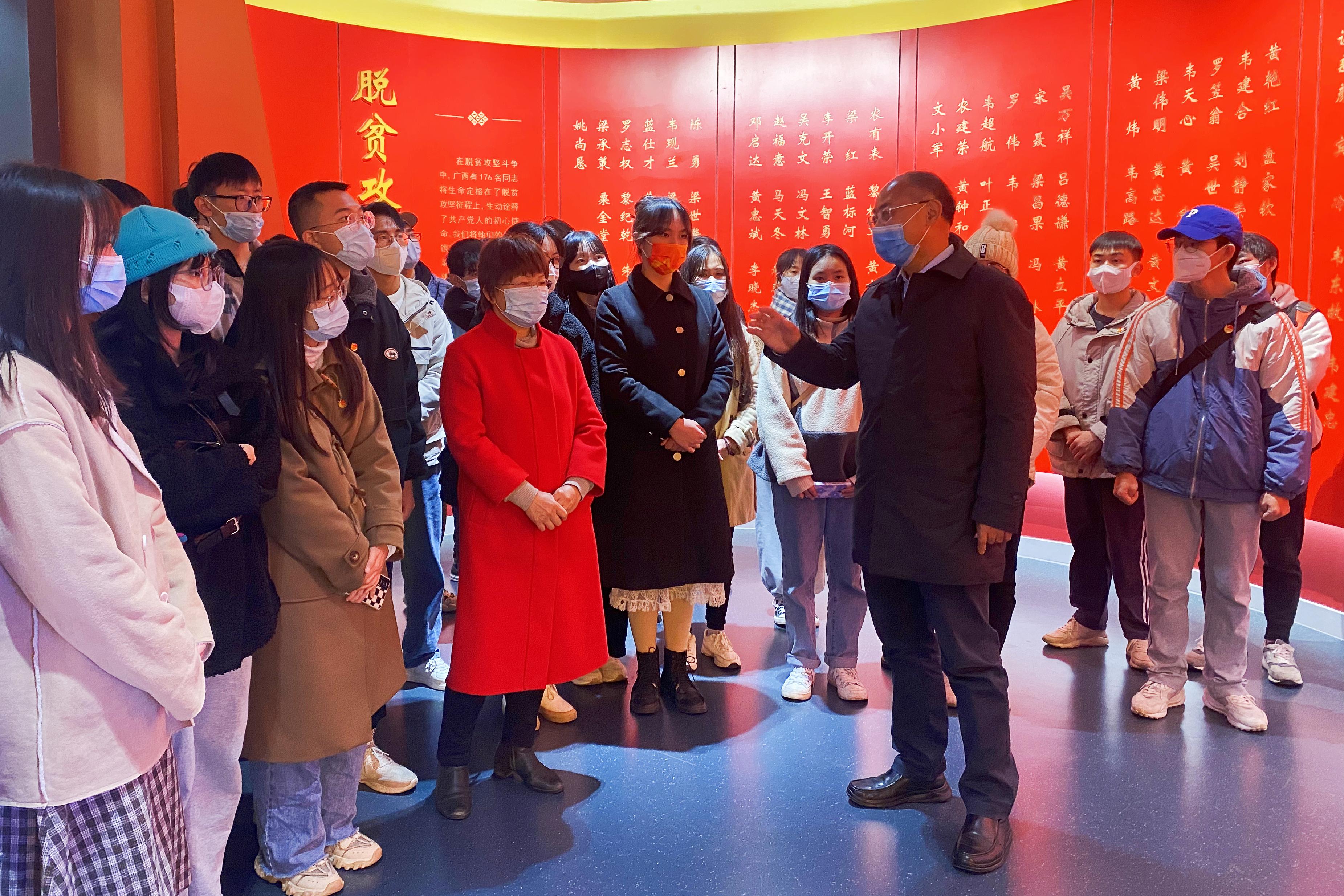 英国上市公司365