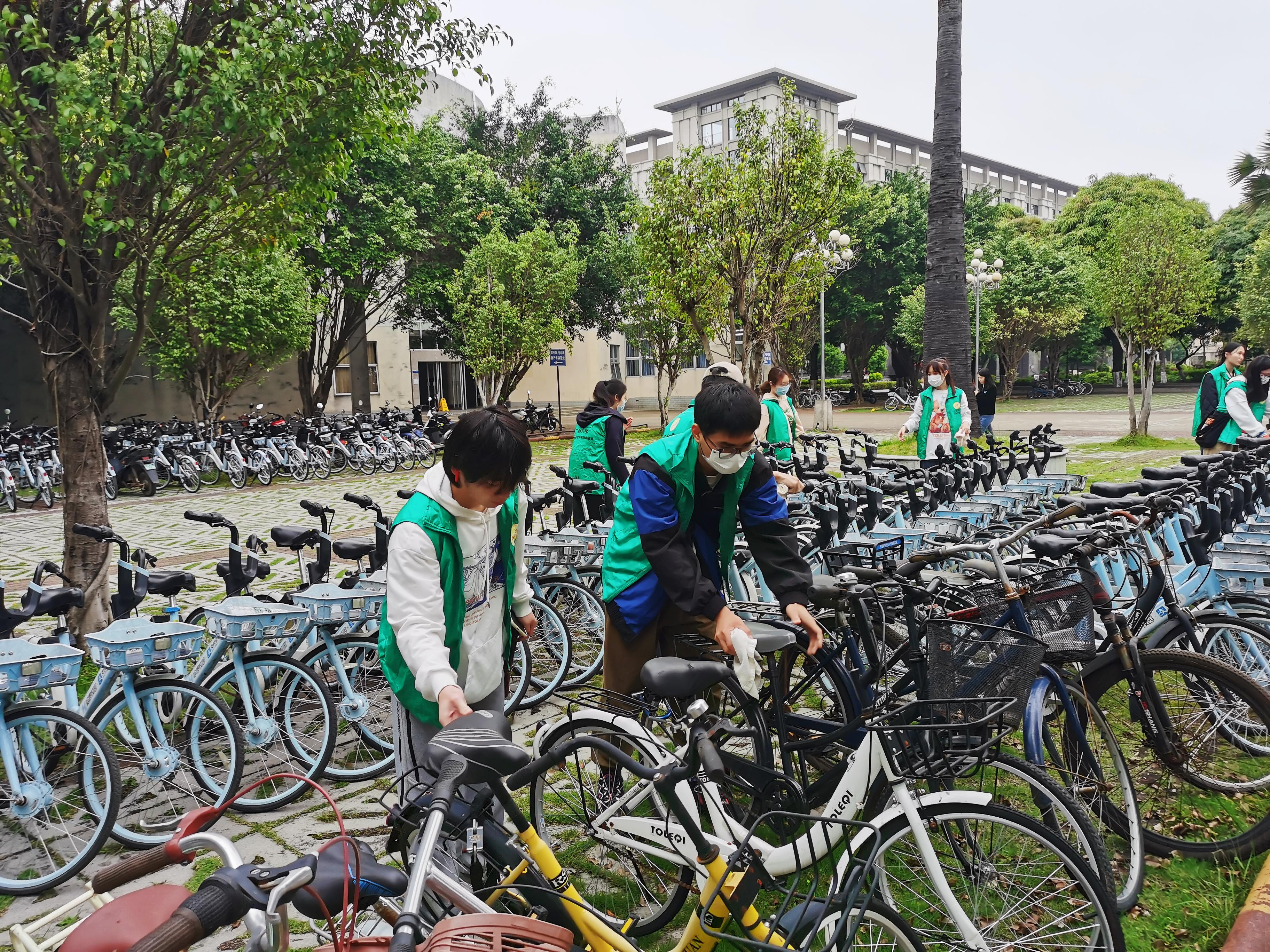 英国上市公司365