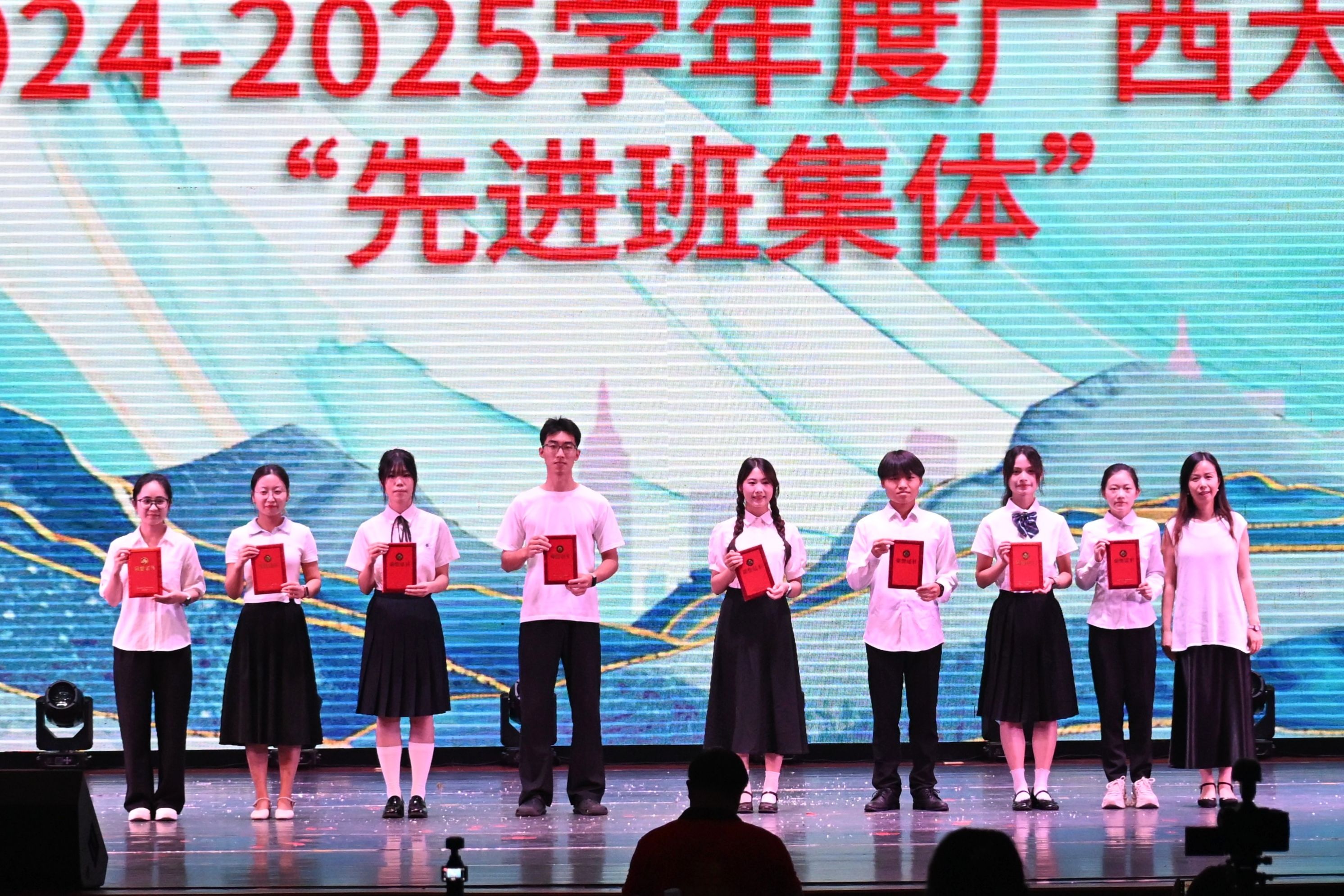 英国上市公司365