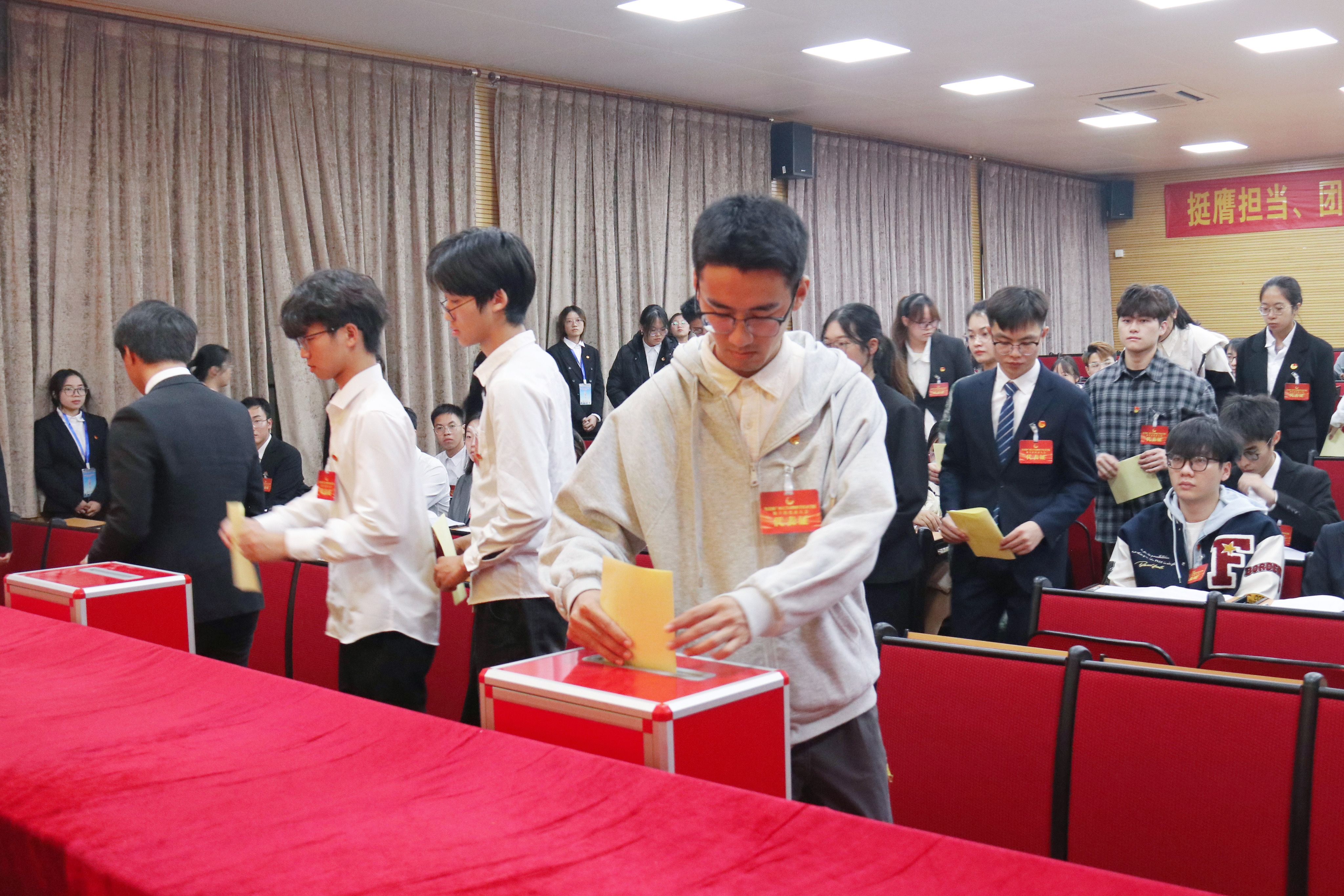 英国上市公司365