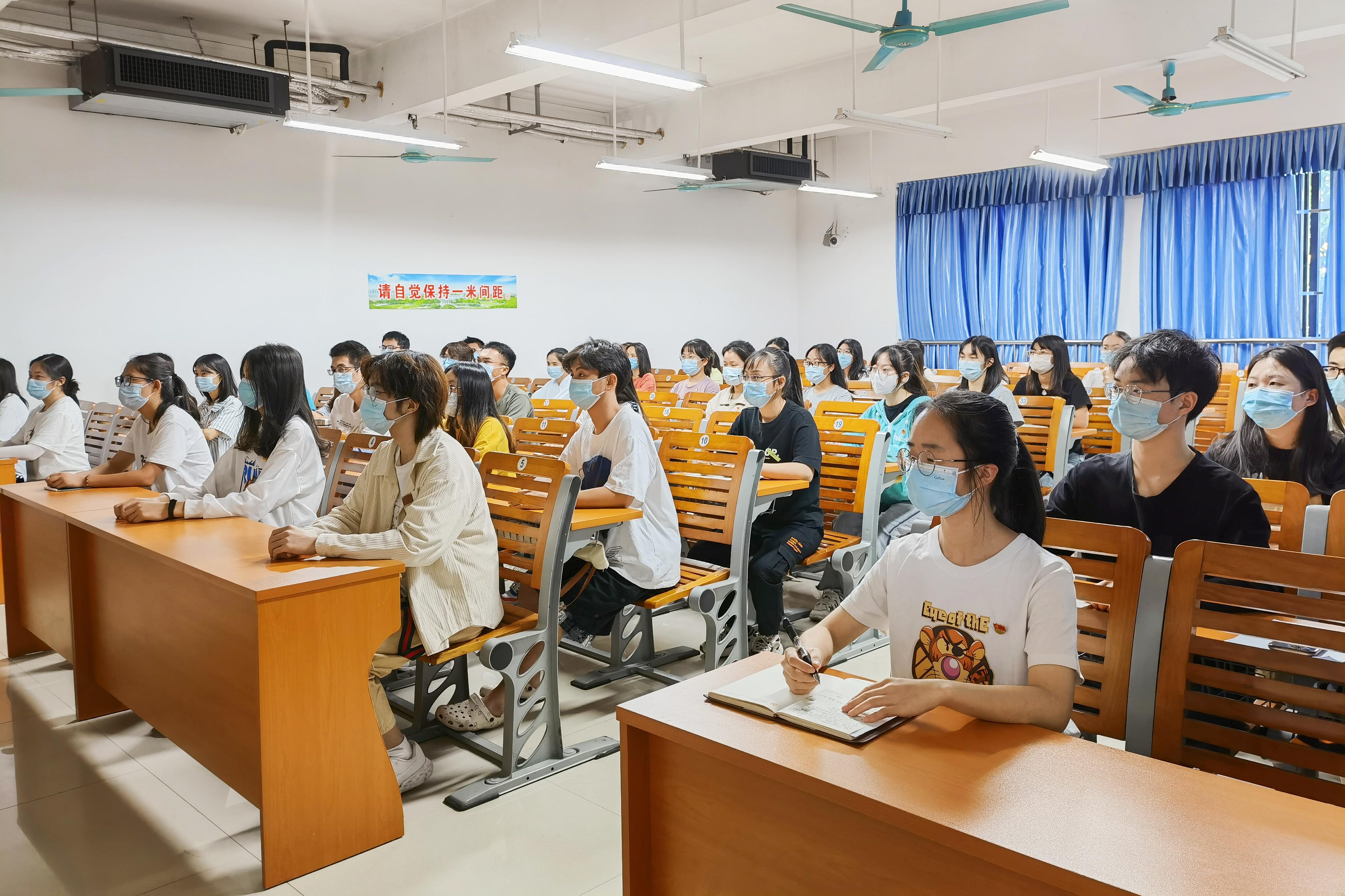 英国上市公司365