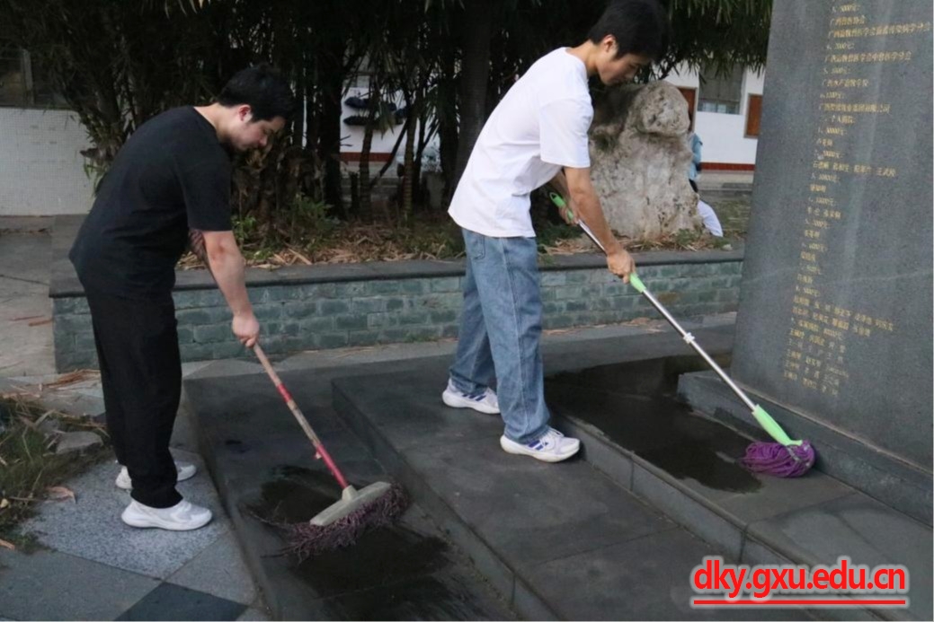 英国上市公司365