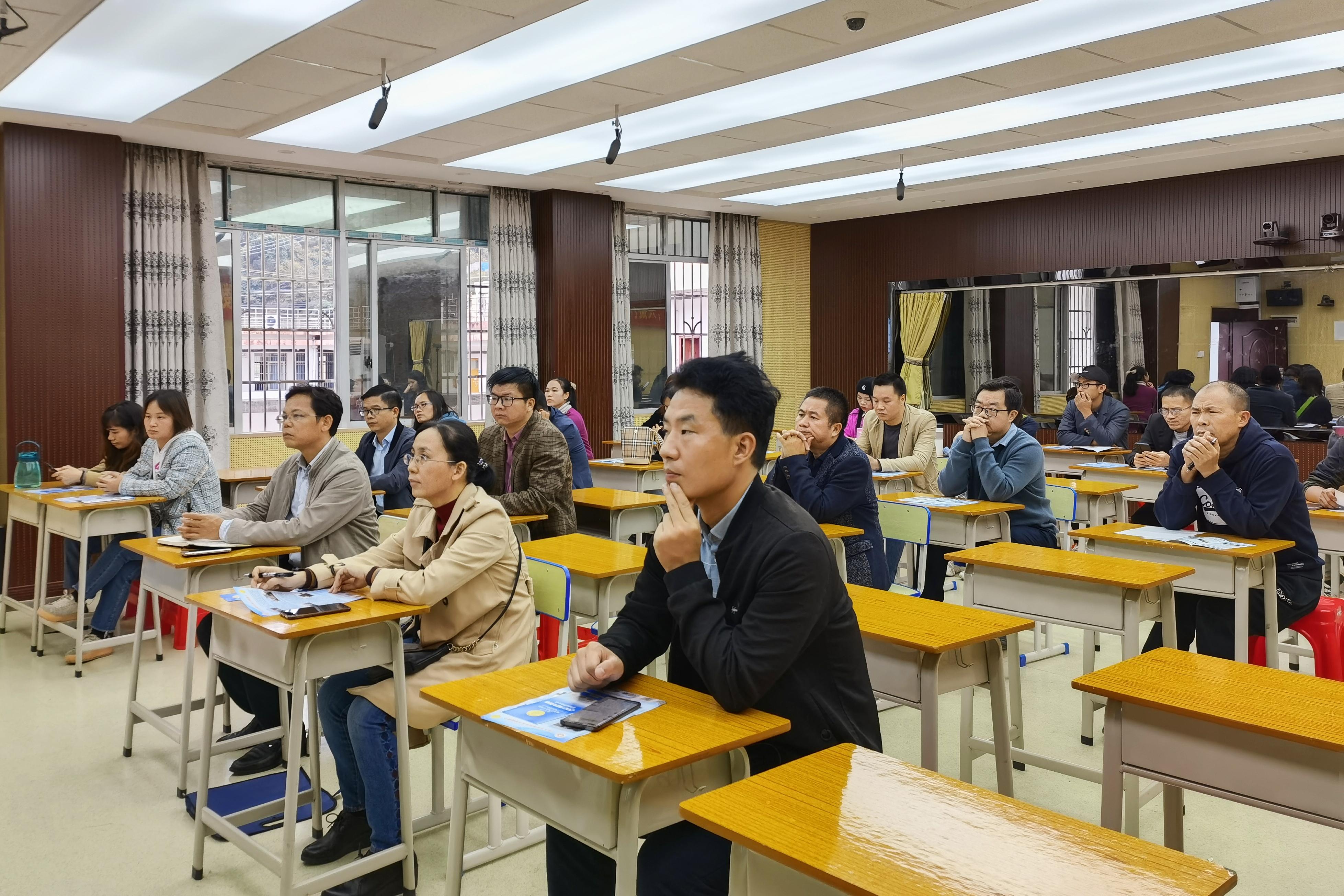 英国上市公司365