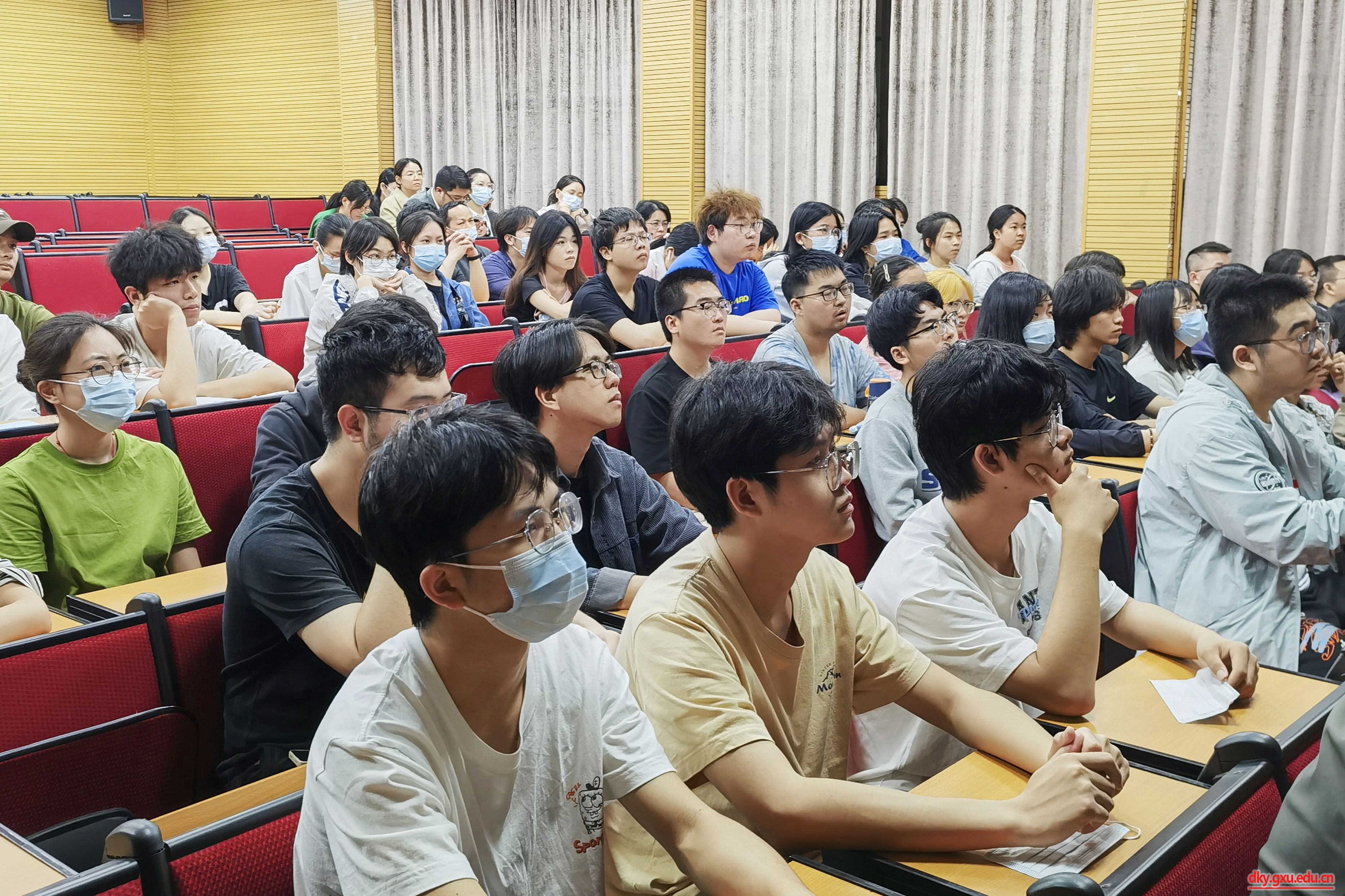 英国上市公司365