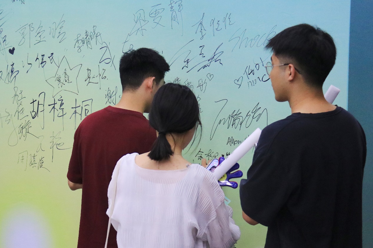 英国上市公司365