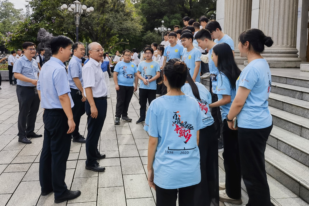 英国上市公司365