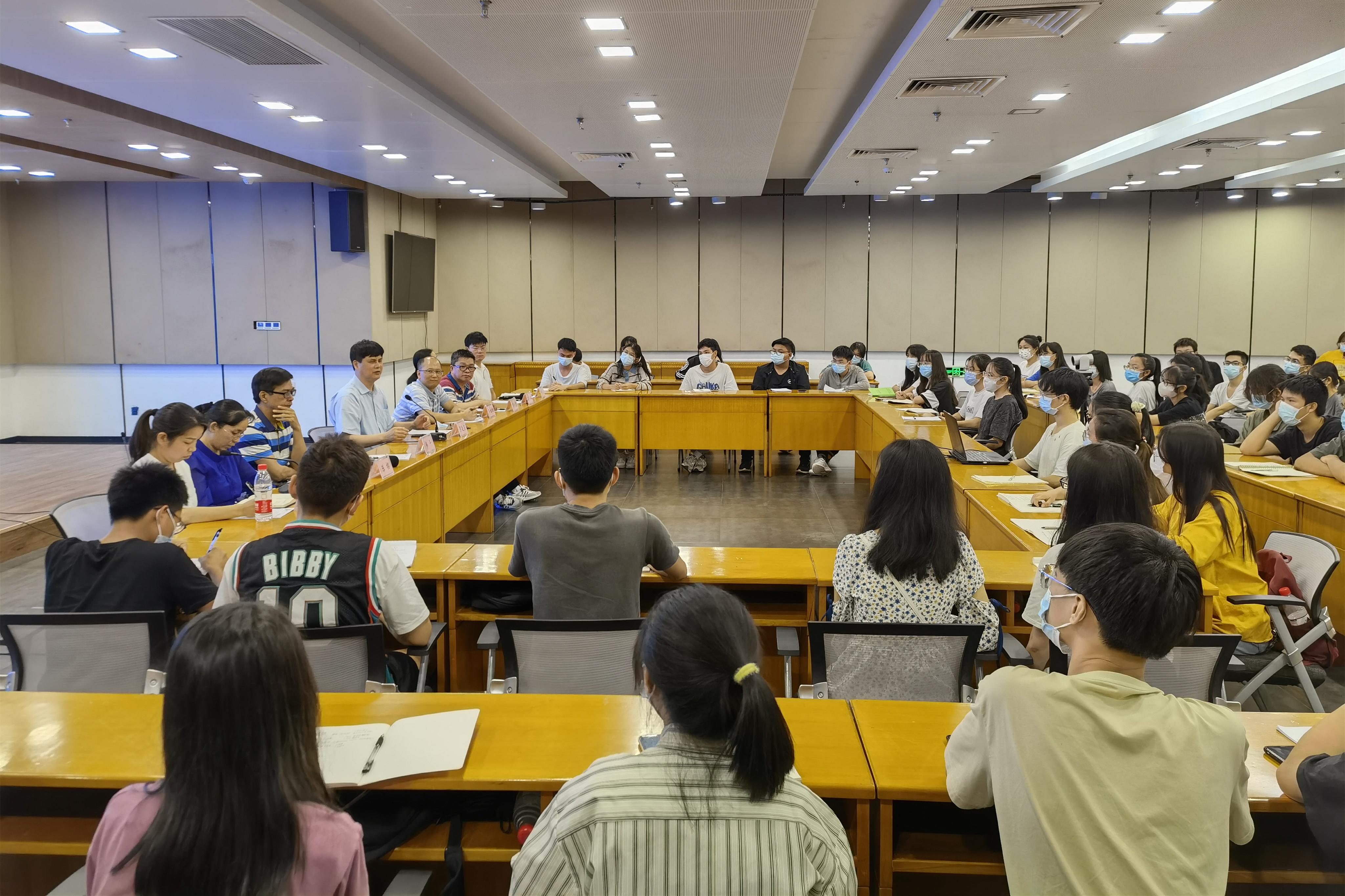 英国上市公司365