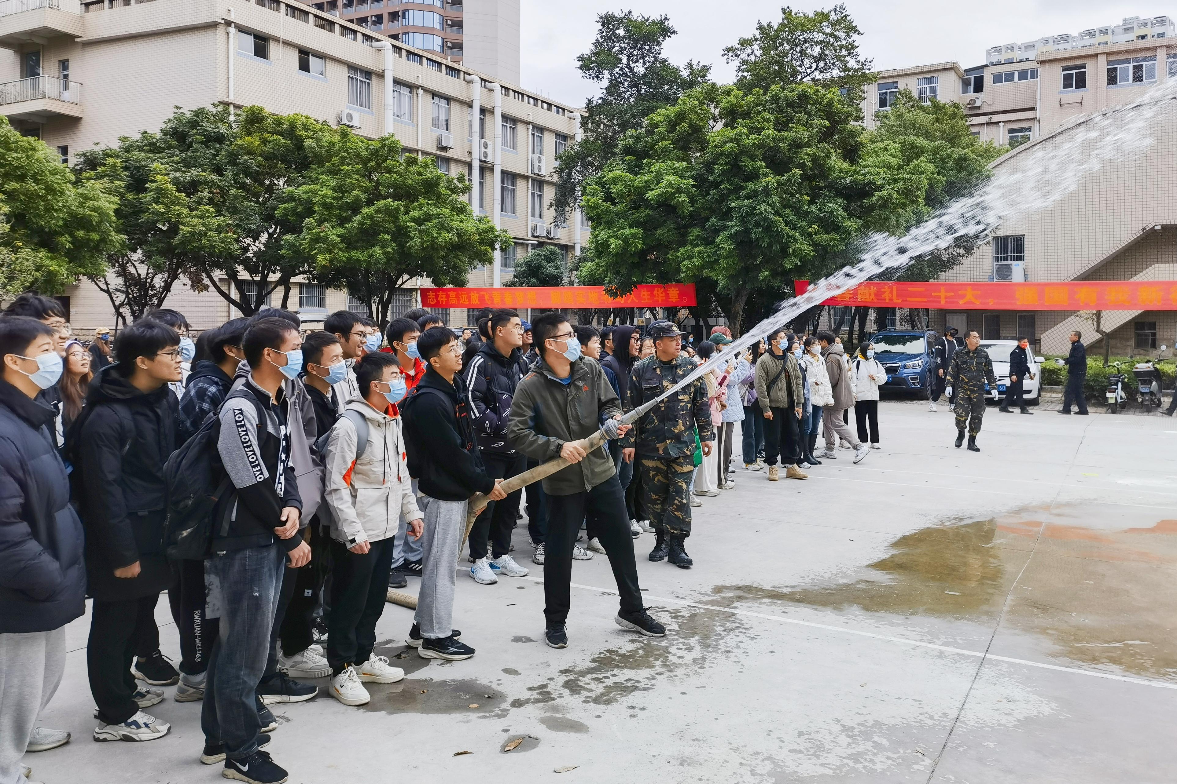 英国上市公司365